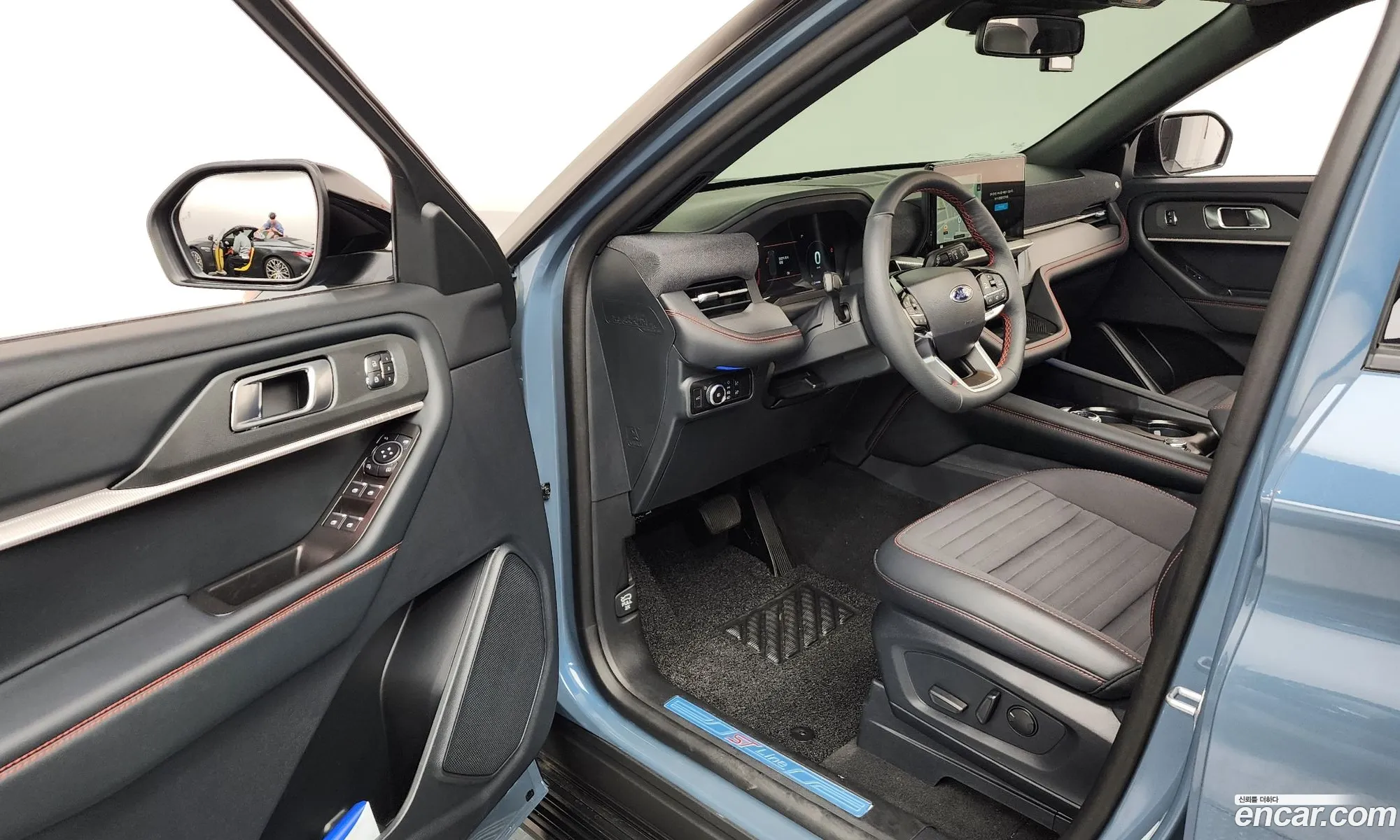 Ford Explorer 6th Gen 2025 1FMUK8KH8SGB63370 — 3