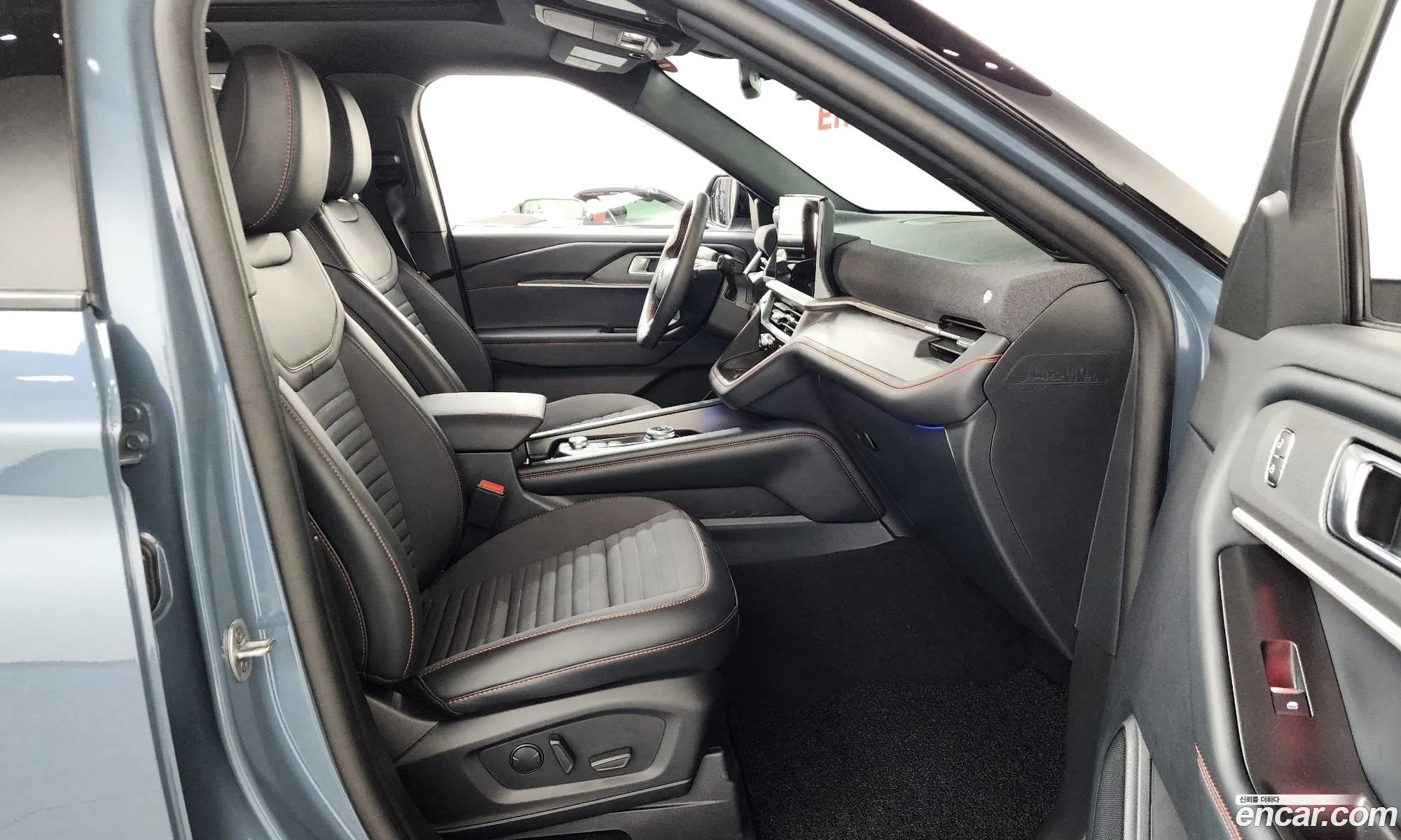Ford Explorer 6th Gen 2025 1FMUK8KH8SGB63370 — 5