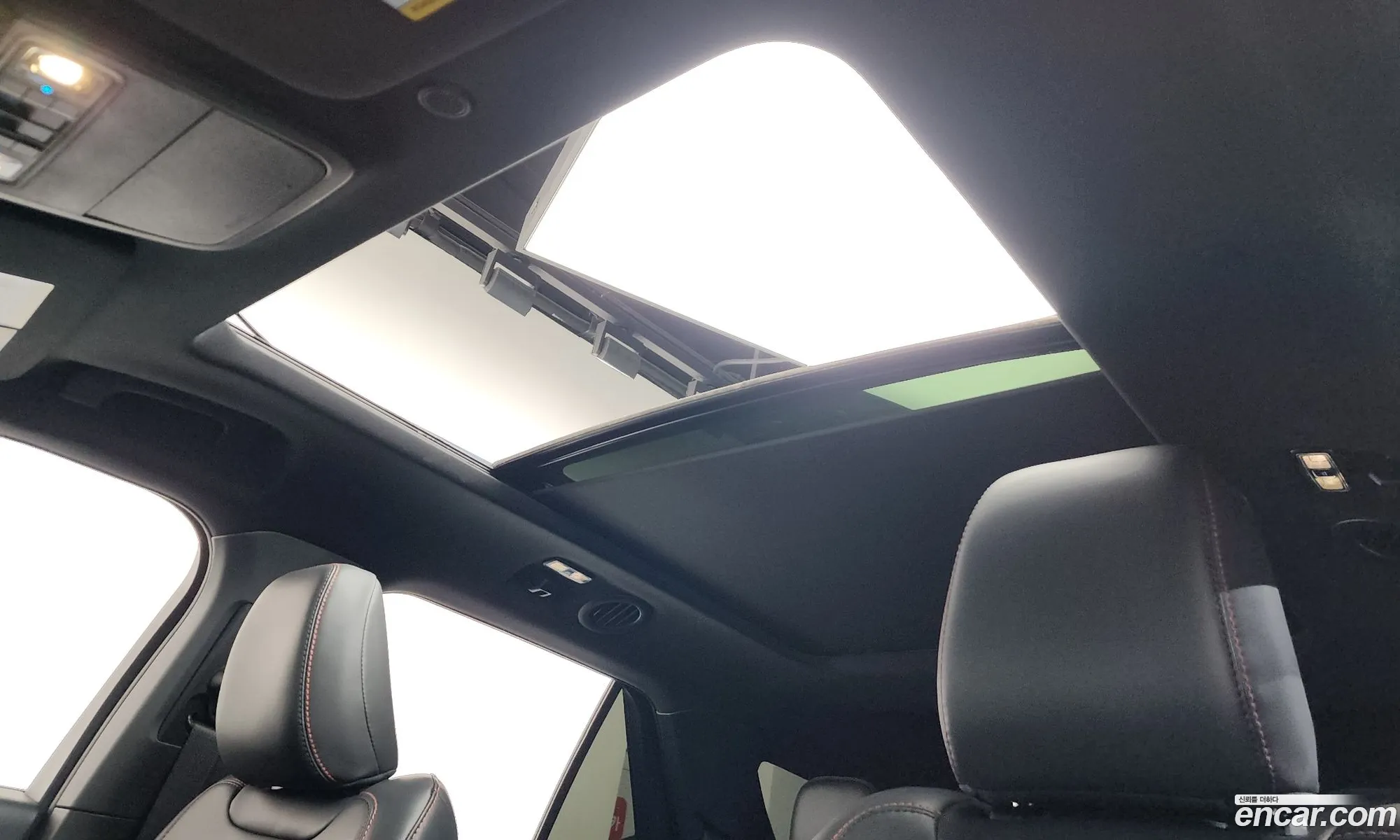 Ford Explorer 6th Gen 2025 1FMUK8KH8SGB63370 — 10