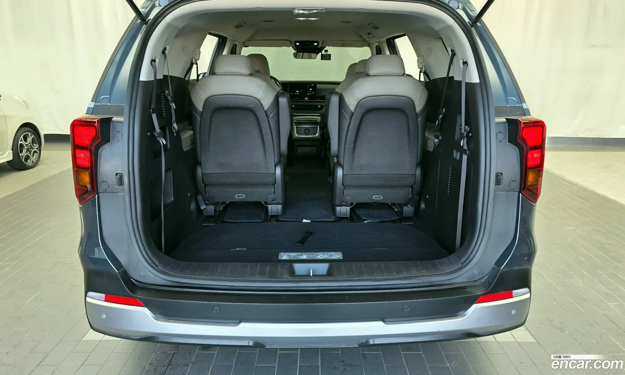 Kia Carnival 2024 — 5