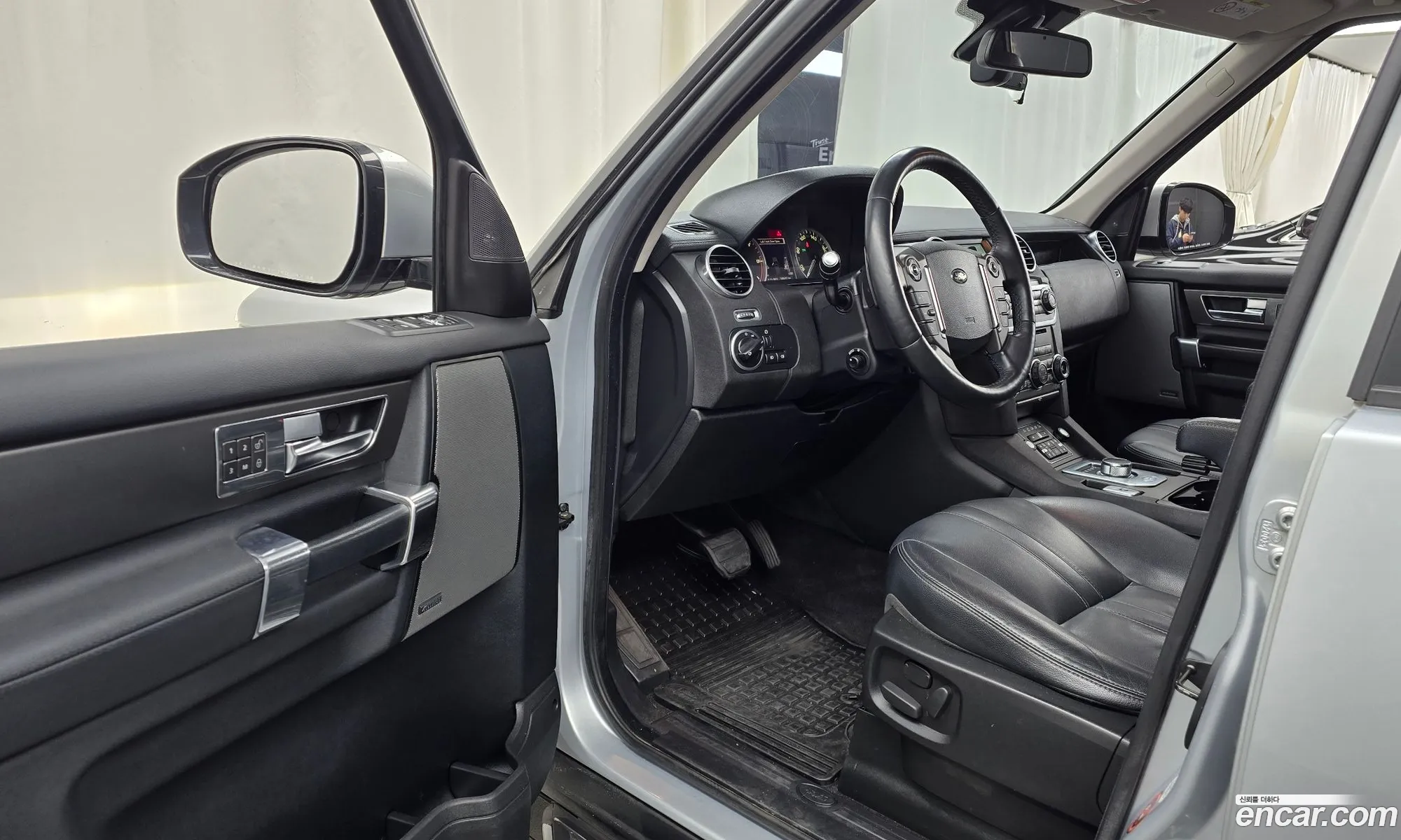 Land Rover Discovery 4 2014 SALLAAAG6EA707894 — 18