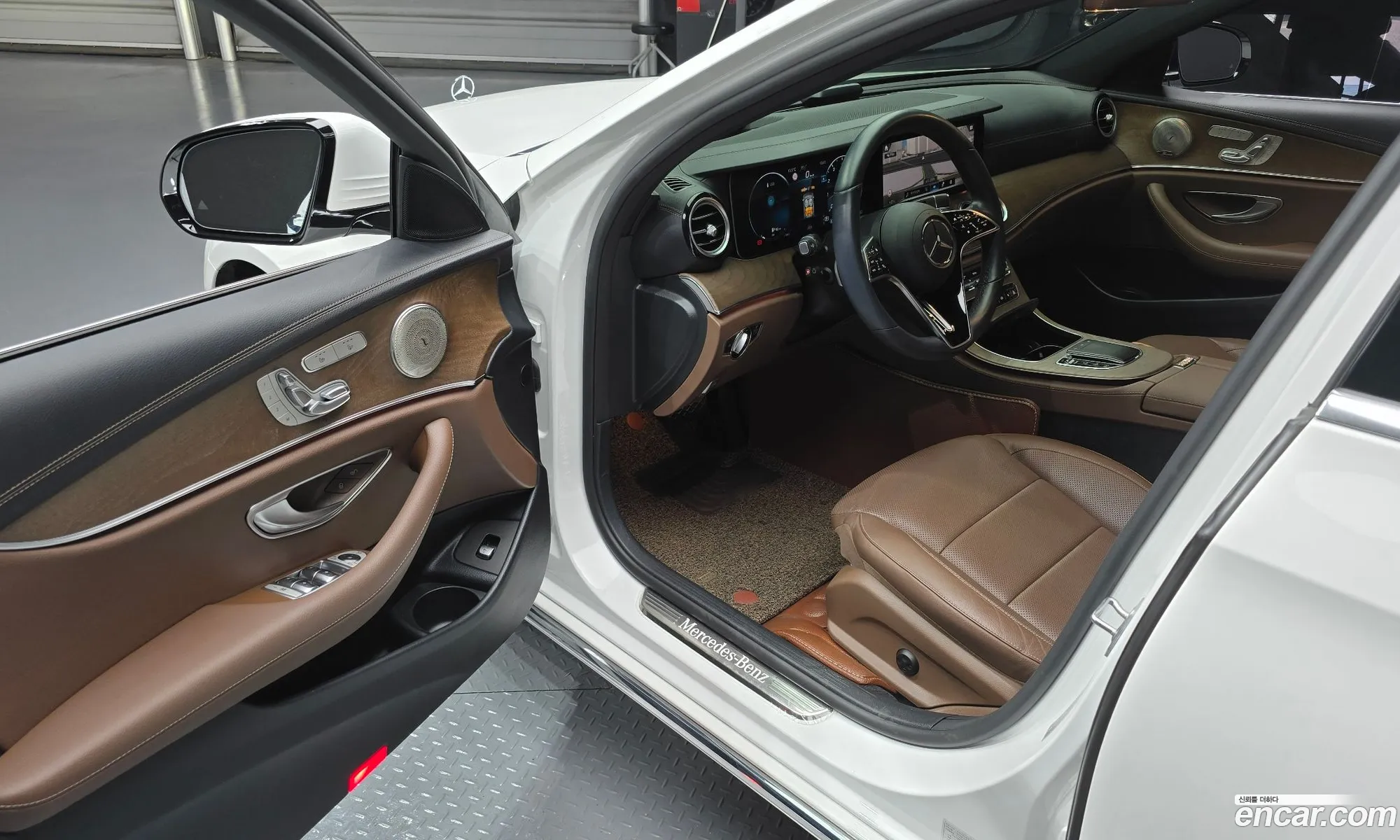 Mercedes-Benz E-Class W213 2022 — 11