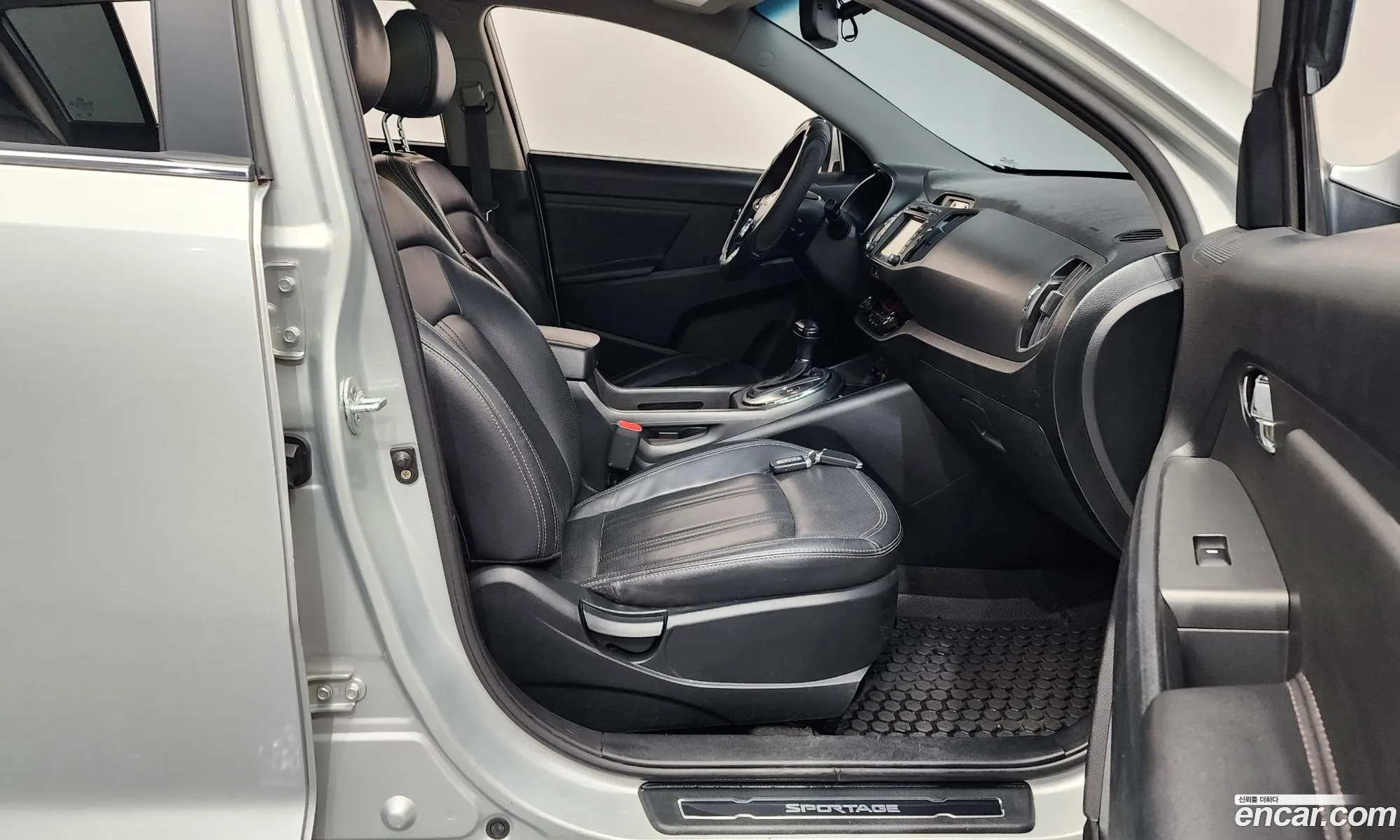 Kia Sportage R 2011 — 12