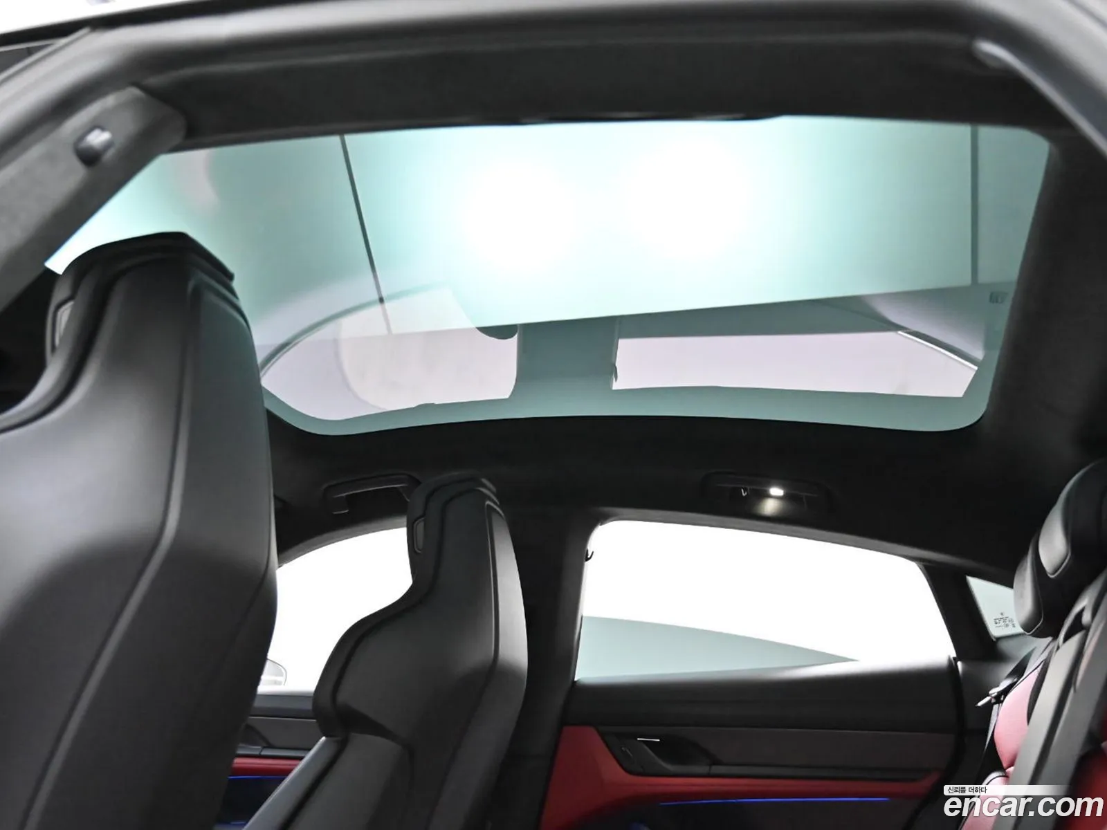 Porsche Taycan 2025 — 13