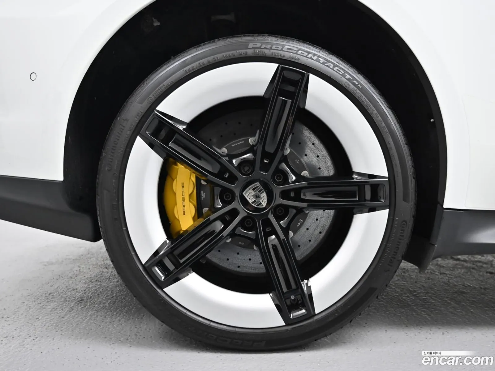 Porsche Taycan 2025 — 9