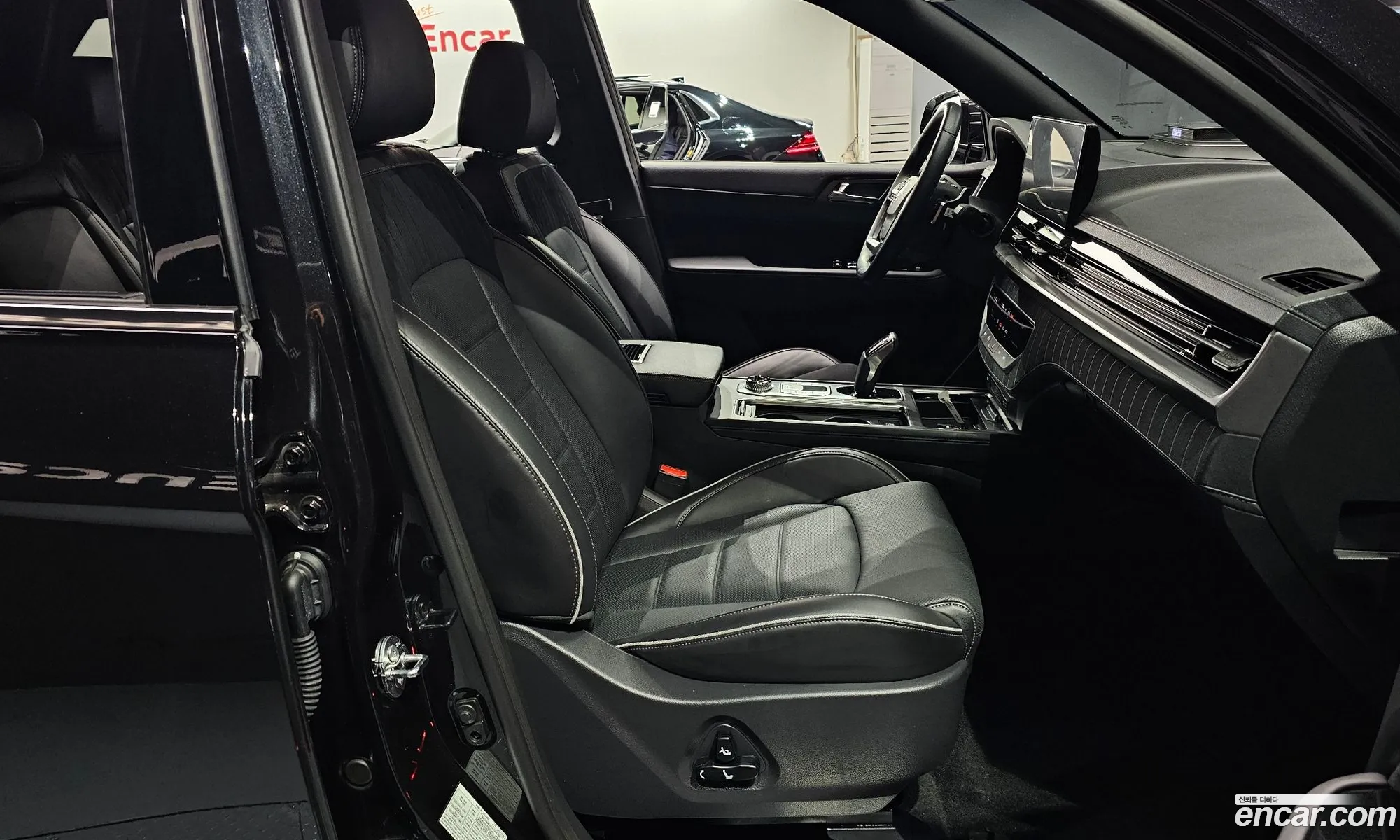 KG Mobility (SsangYong) Rexton New Arena