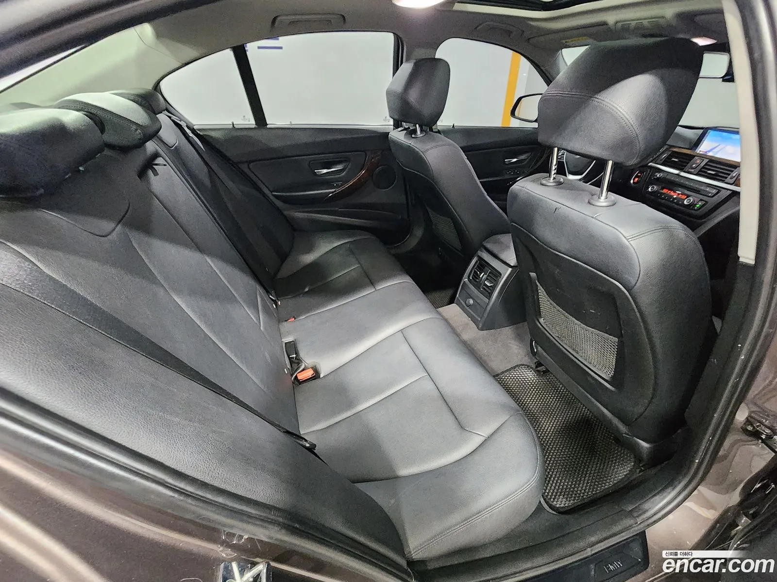 BMW 3 Series 2012 — 17
