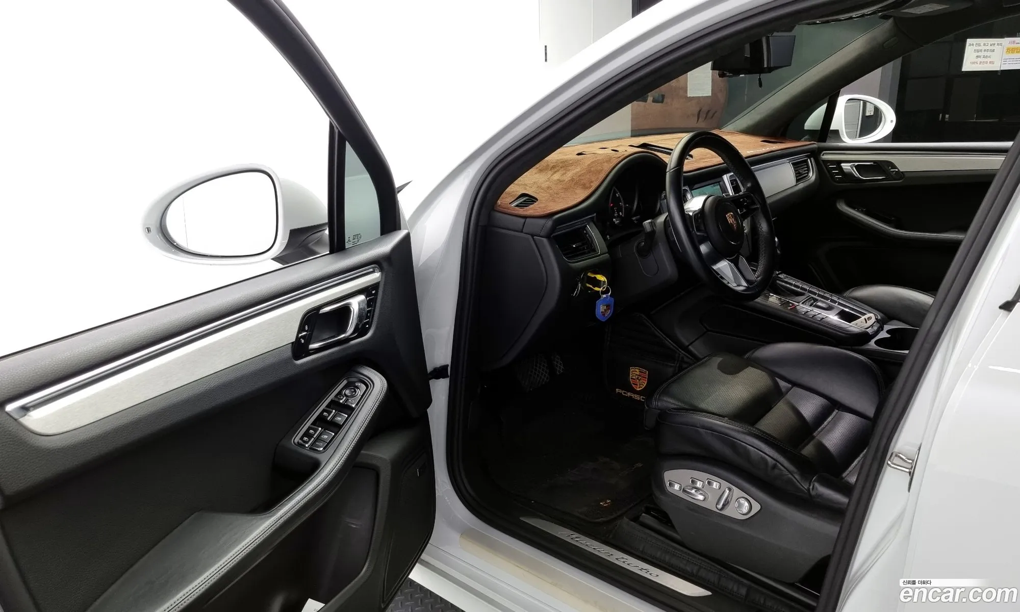 Porsche Macan 2014 WP1AF2957FLB90673 — 3