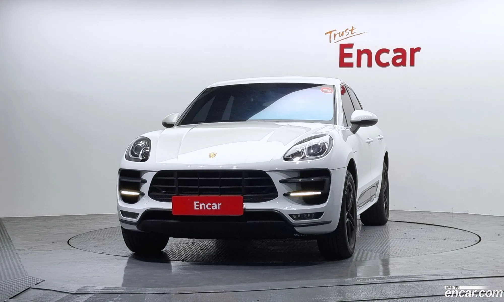 Porsche Macan 2014 WP1AF2957FLB90673 — 2