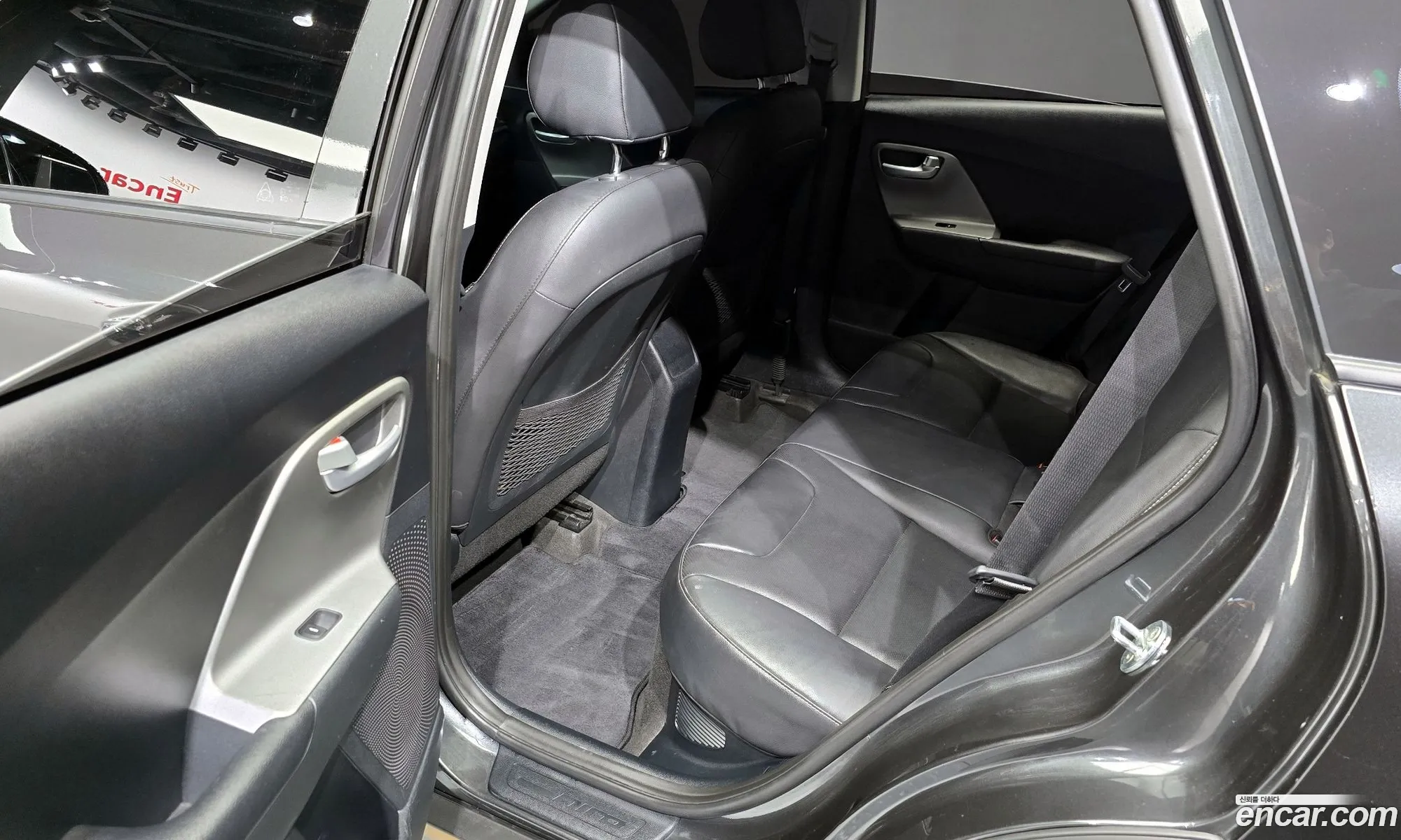 Kia Niro 2021 KNACA81CGNA505710 — 12