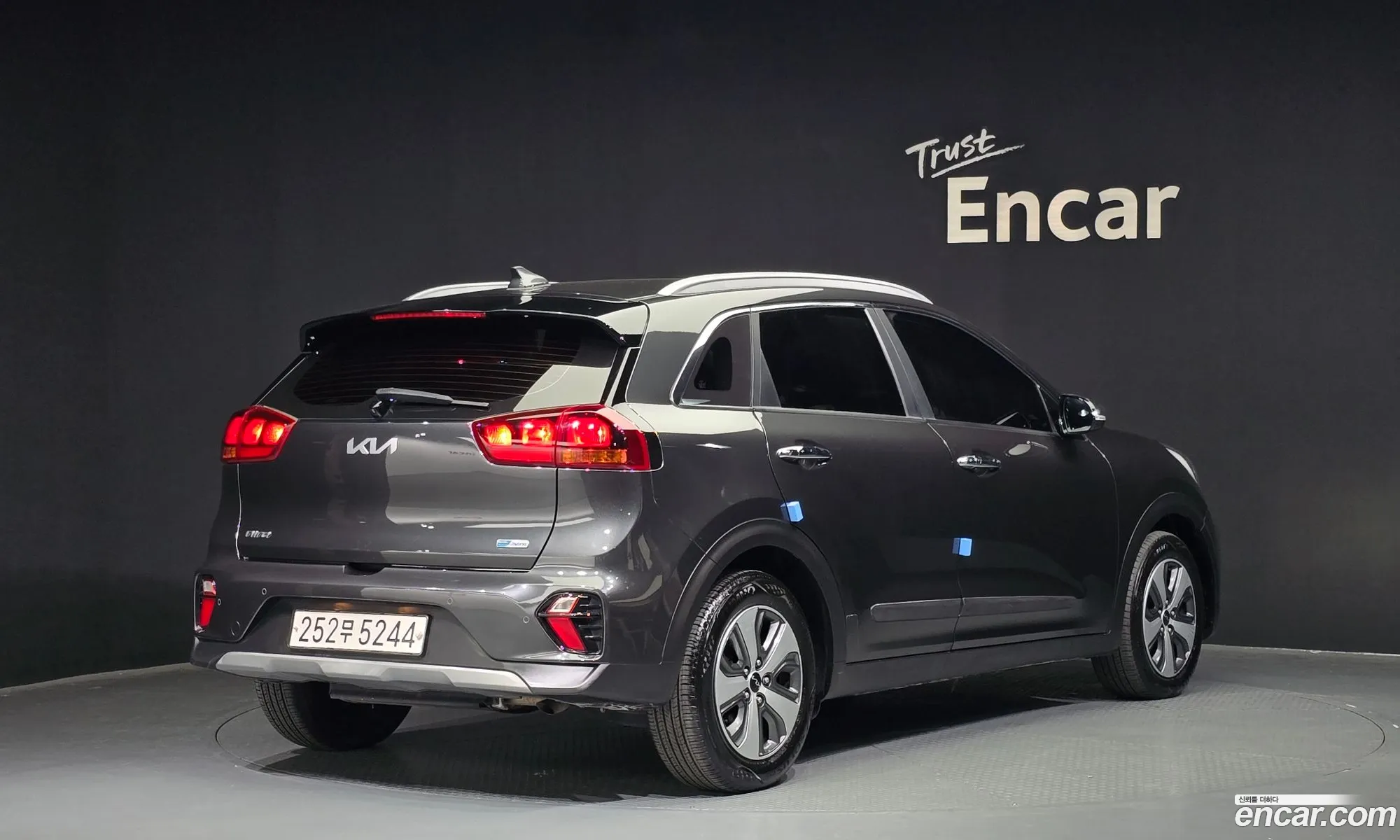 Kia Niro 2021 KNACA81CGNA505710 — 4