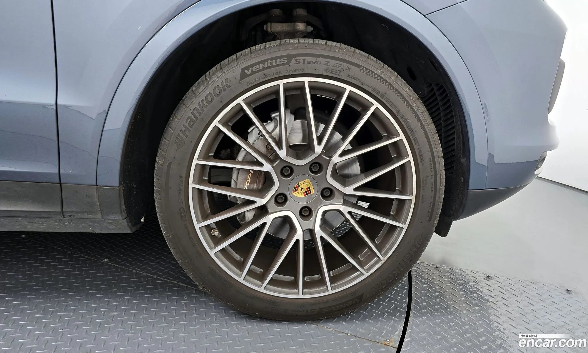 Porsche Cayenne 2019 — 20