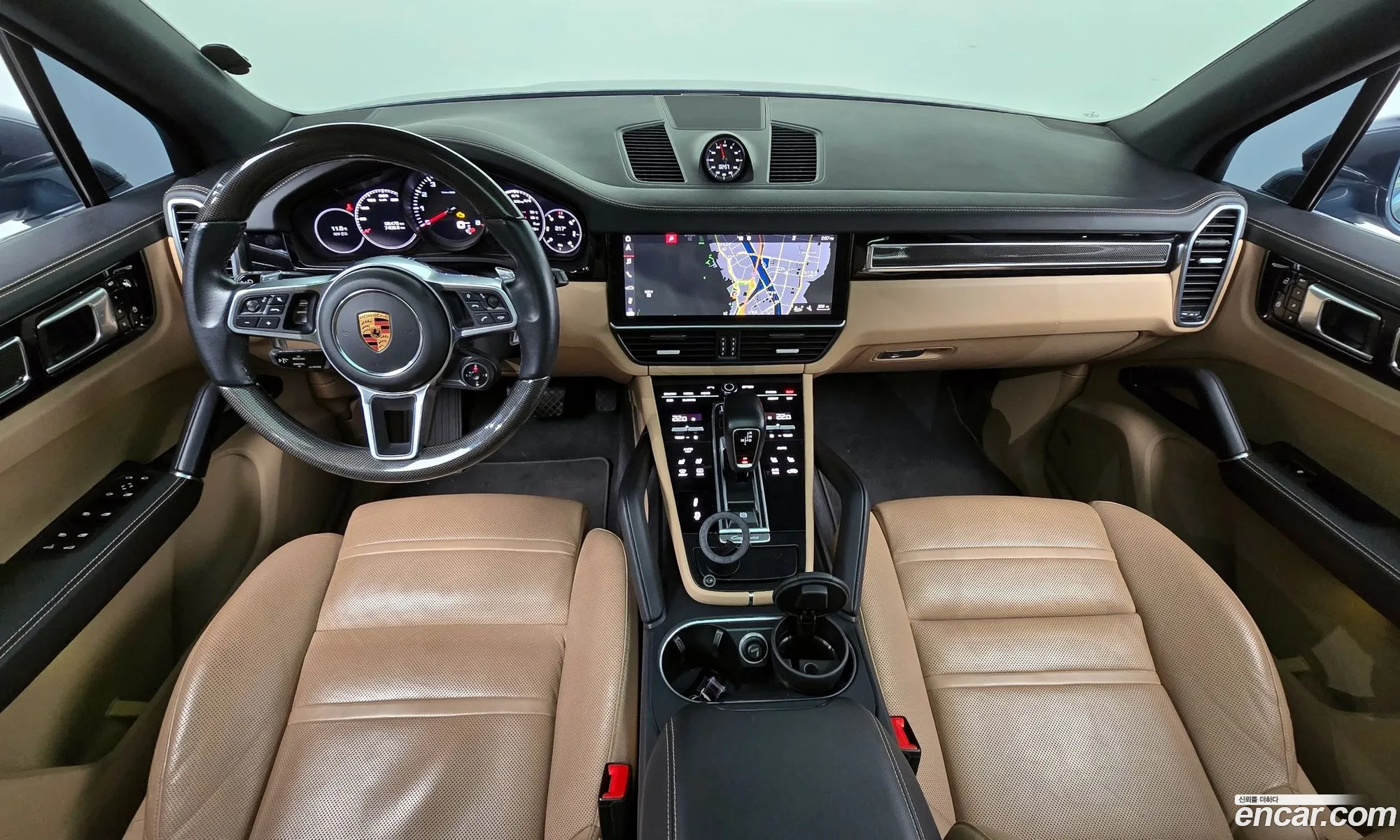 Porsche Cayenne 2019 — 18