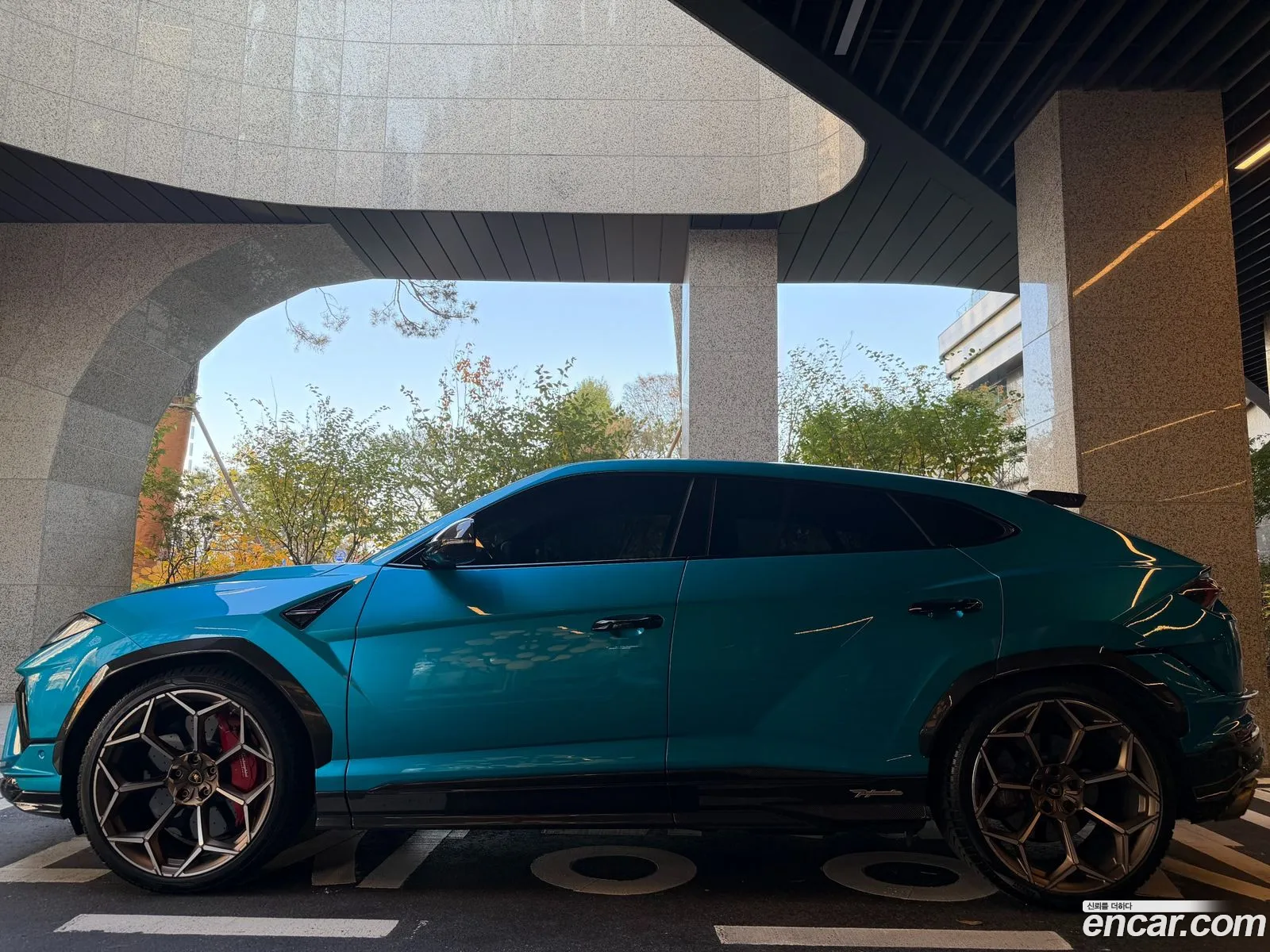 Lamborghini Urus 2023 — 12