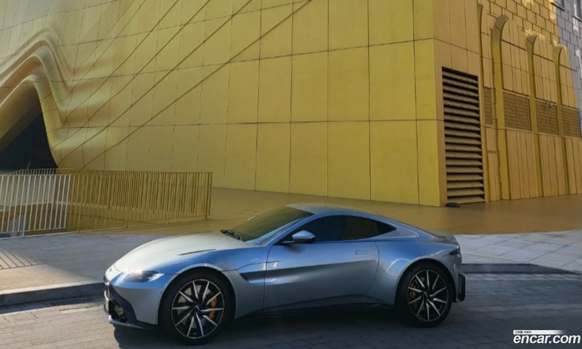 Aston Martin Vantage 2020 — 6