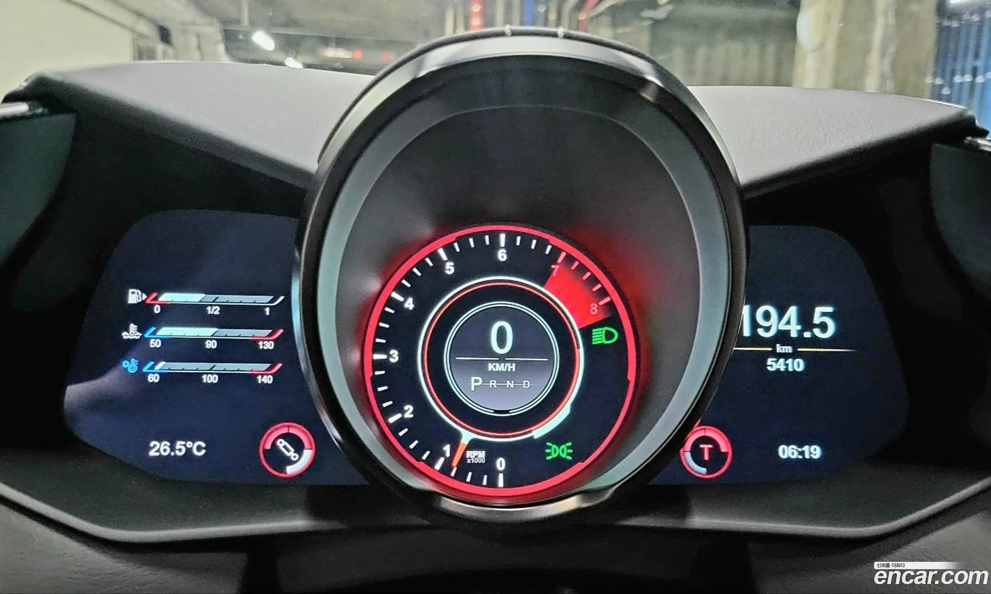 Aston Martin Vantage 2020 — 11