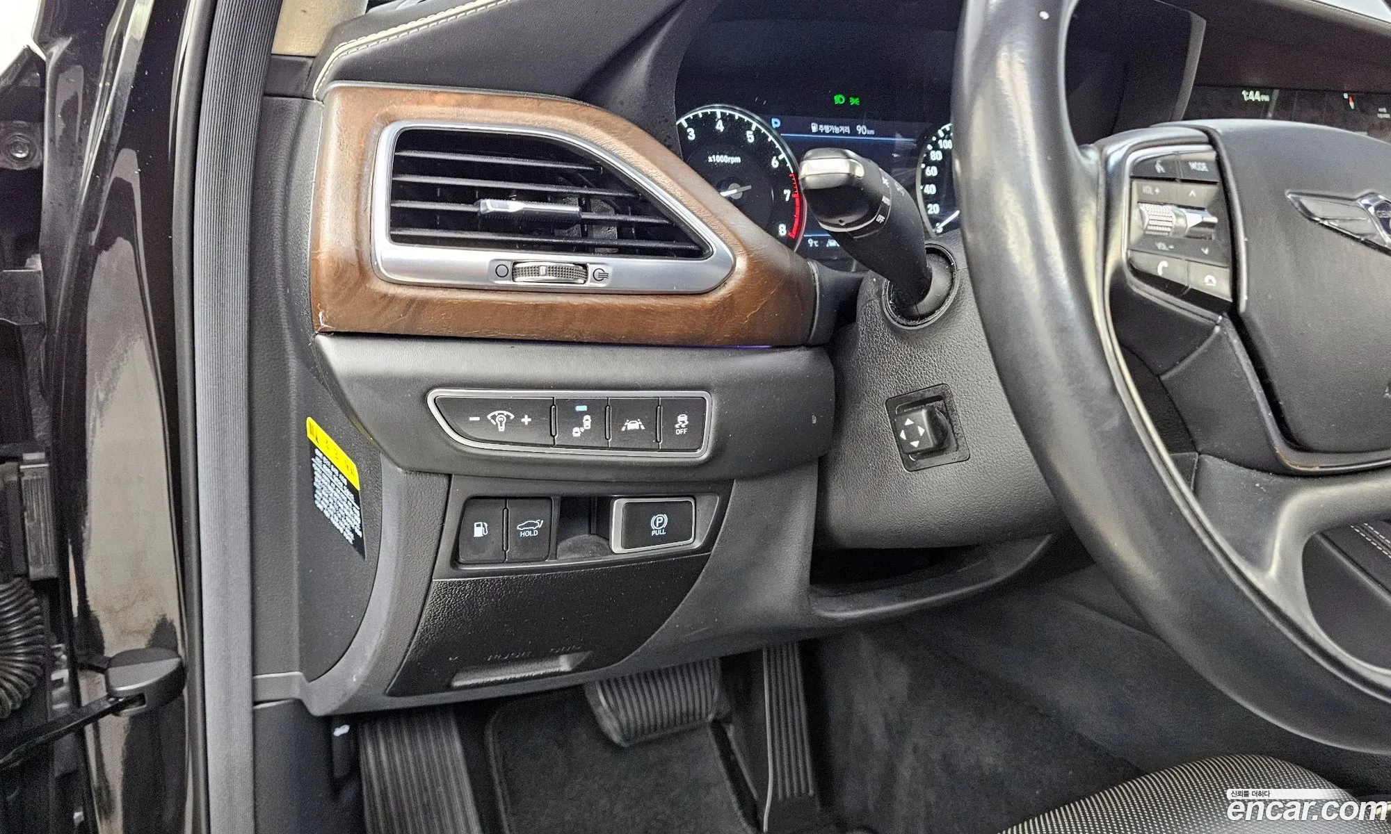 Genesis G90 2018 — 9