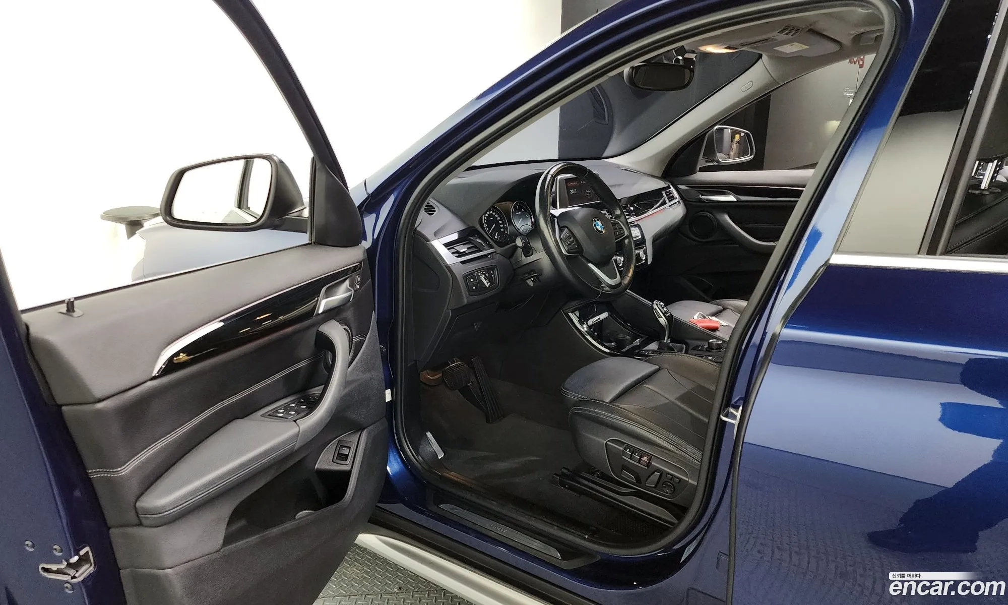 BMW X1 2019 WBAJJ1108K3H48793 — 11
