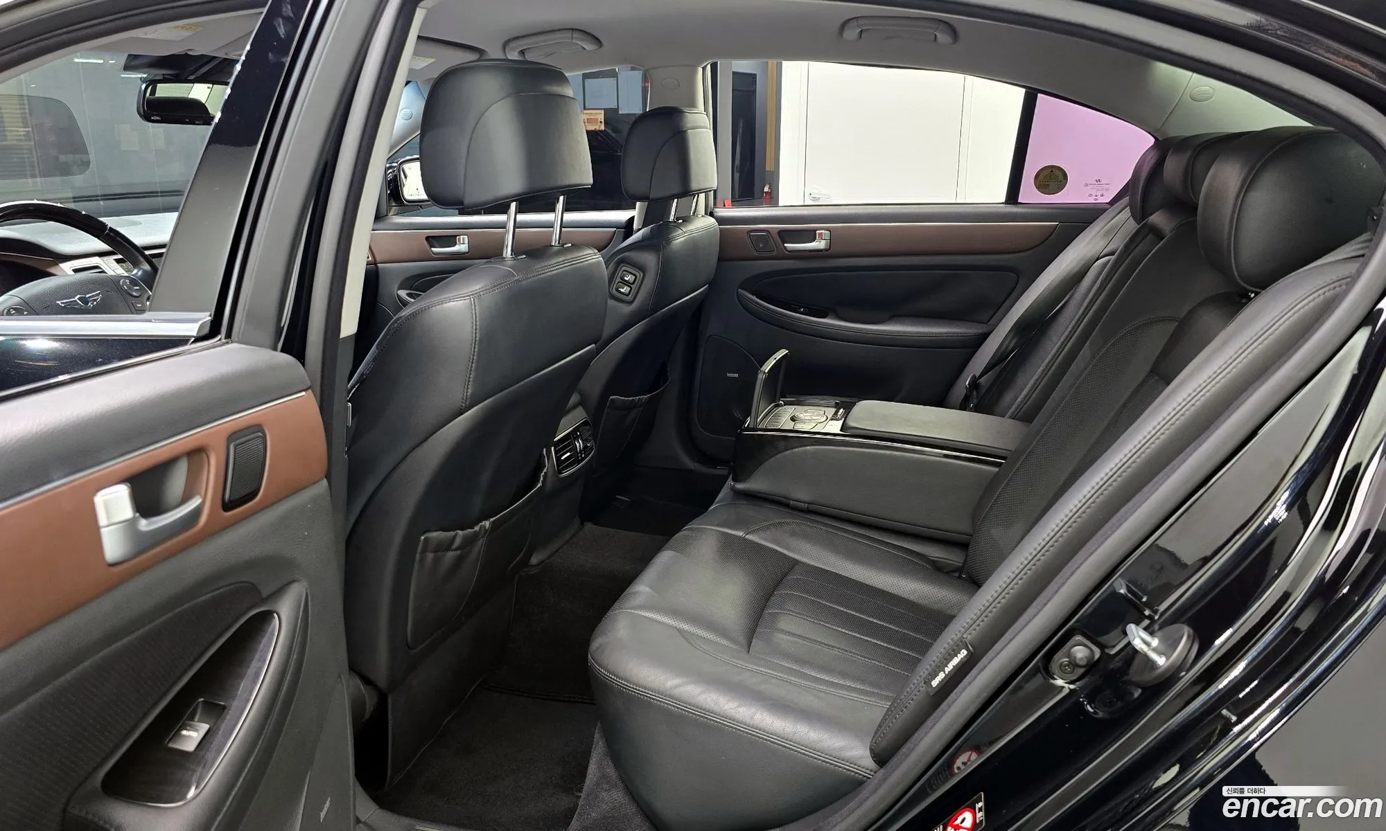 Hyundai Genesis 2011 — 7