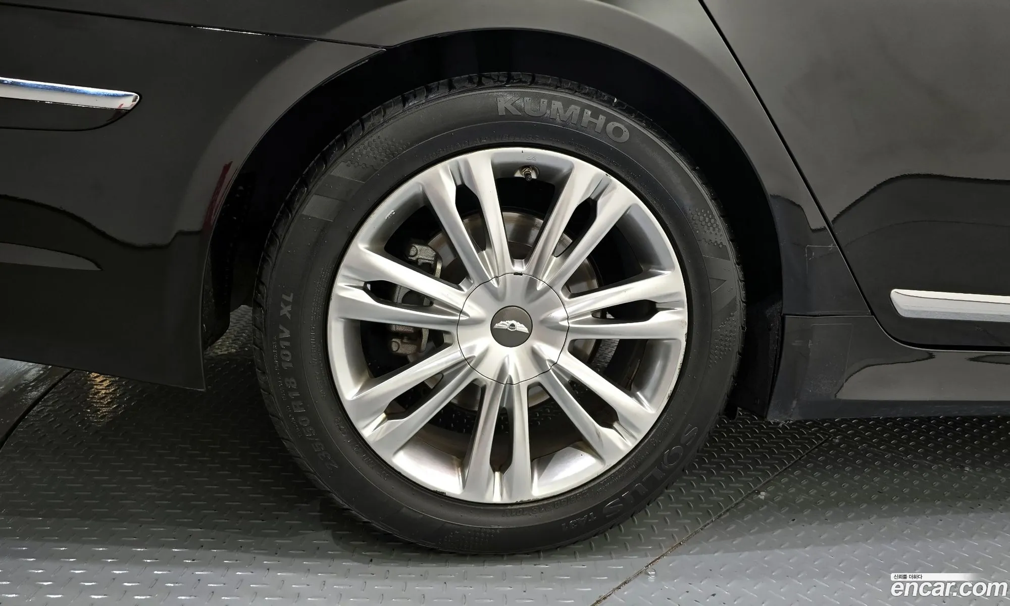 Hyundai Genesis 2011 — 14