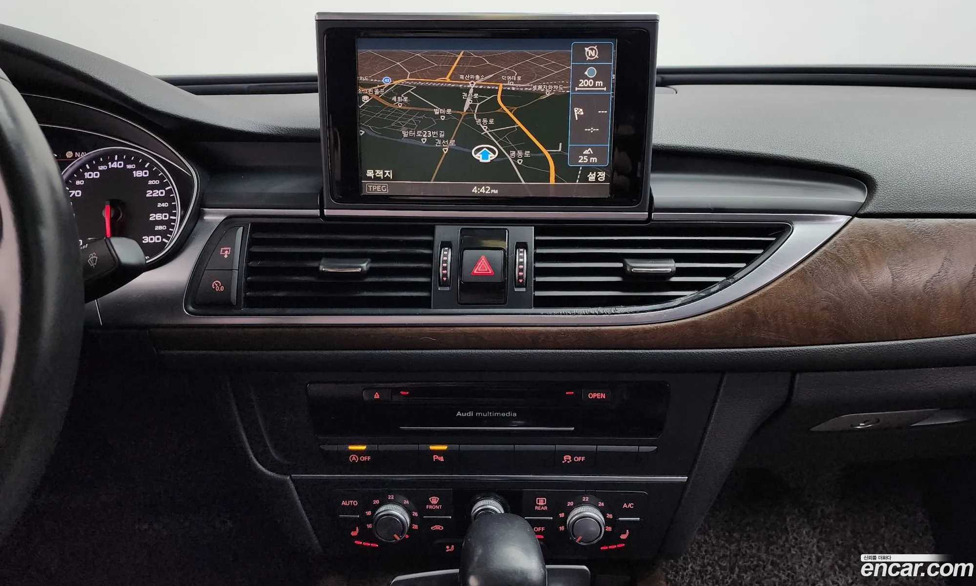 Audi A6 2015 — 18