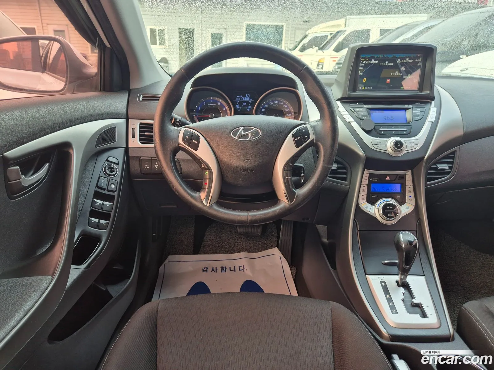 Hyundai Elantra MD 2010 — 14