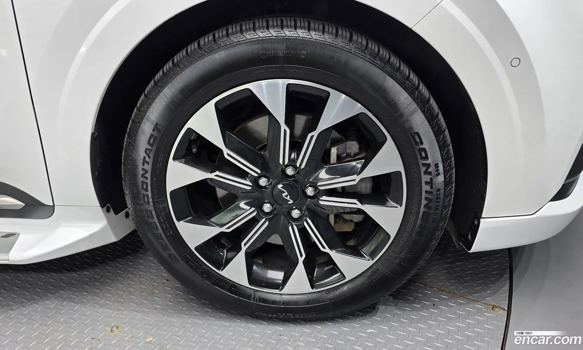 Kia Carnival 2023 KNANE813BPS290762 — 16