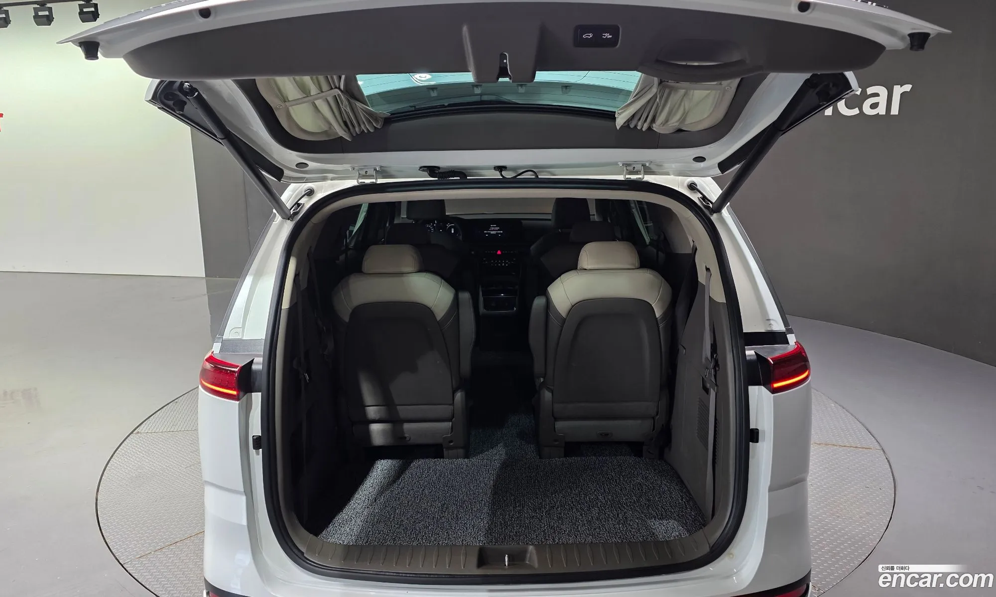 Kia Carnival 2023 KNANE813BPS290762 — 11