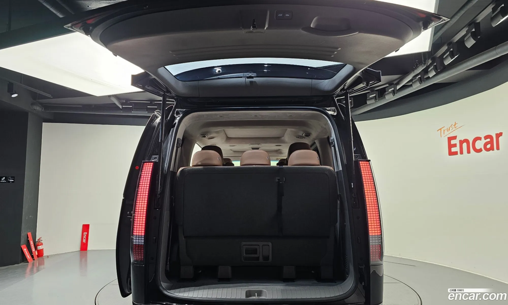 Hyundai Staria 2021 — 14
