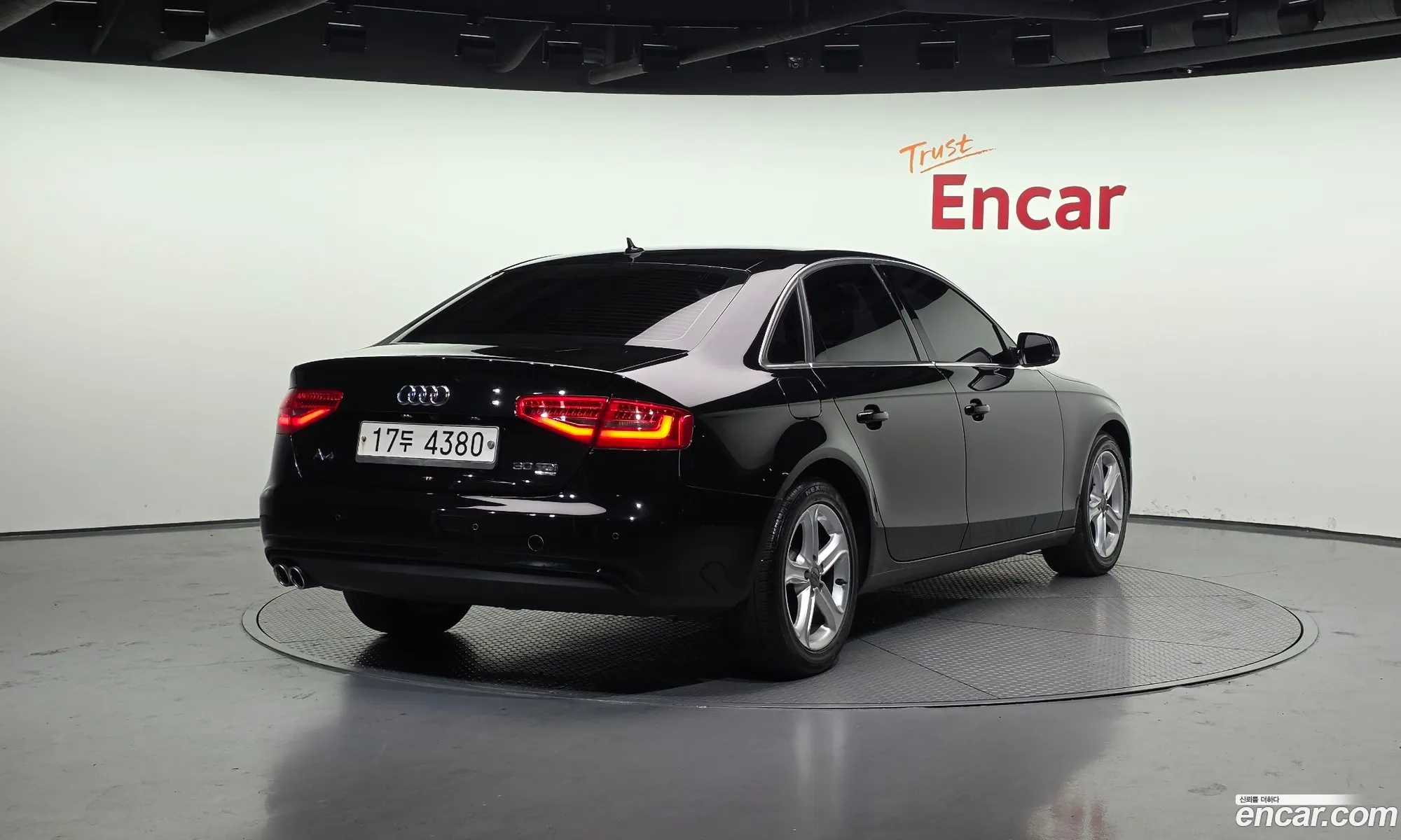 Audi A4 2015 WAUZZZ8K2FN031265 — 2