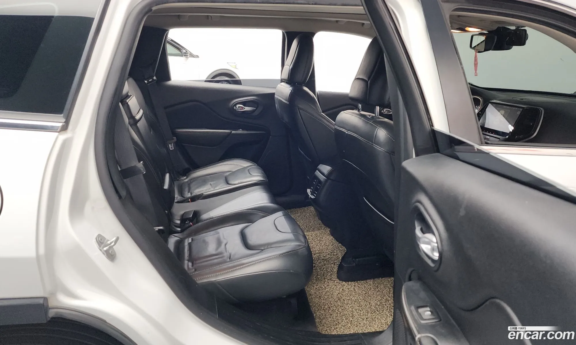 Jeep Cherokee 2016 1C4PJMCB8GW378879 — 5