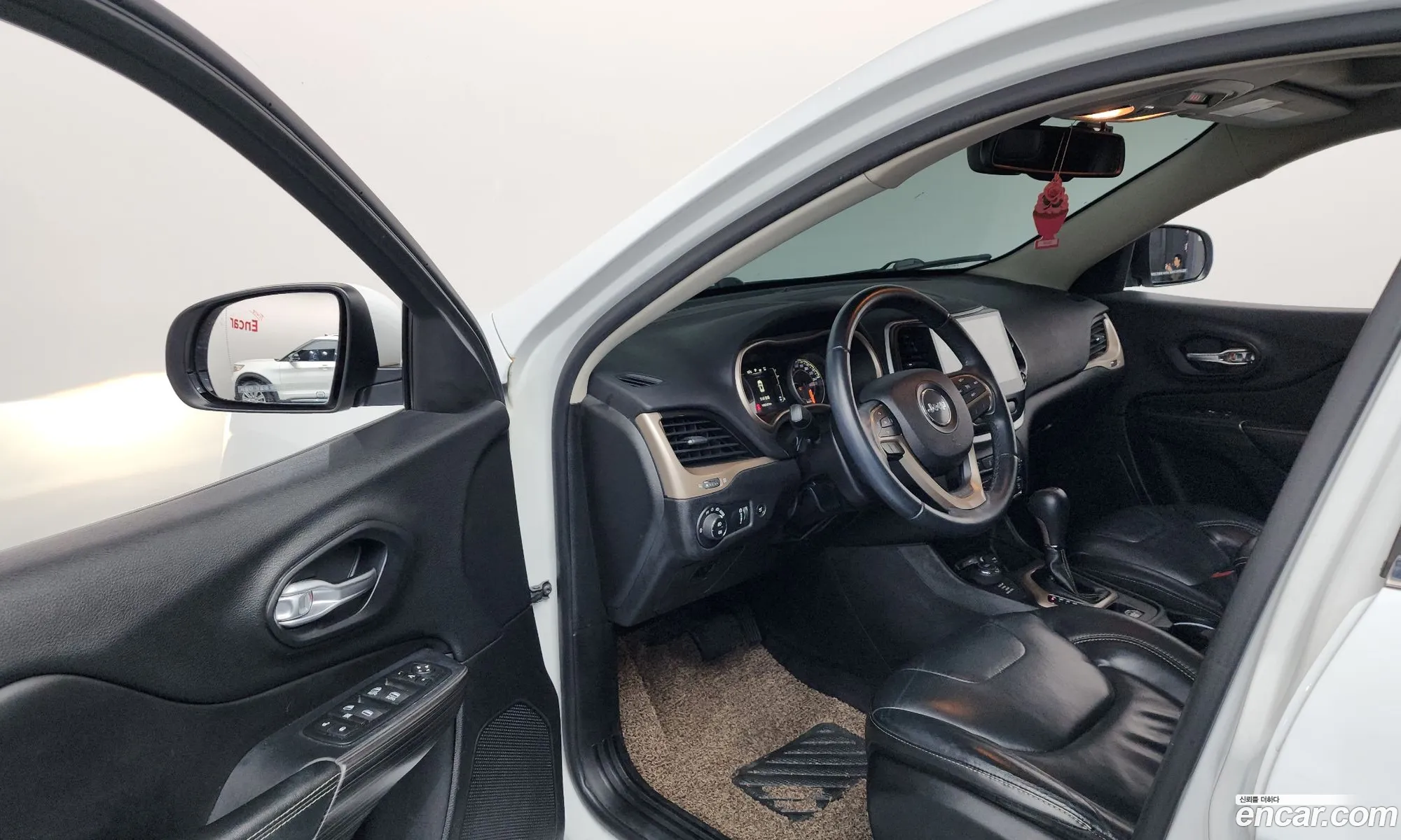 Jeep Cherokee 2016 1C4PJMCB8GW378879 — 13