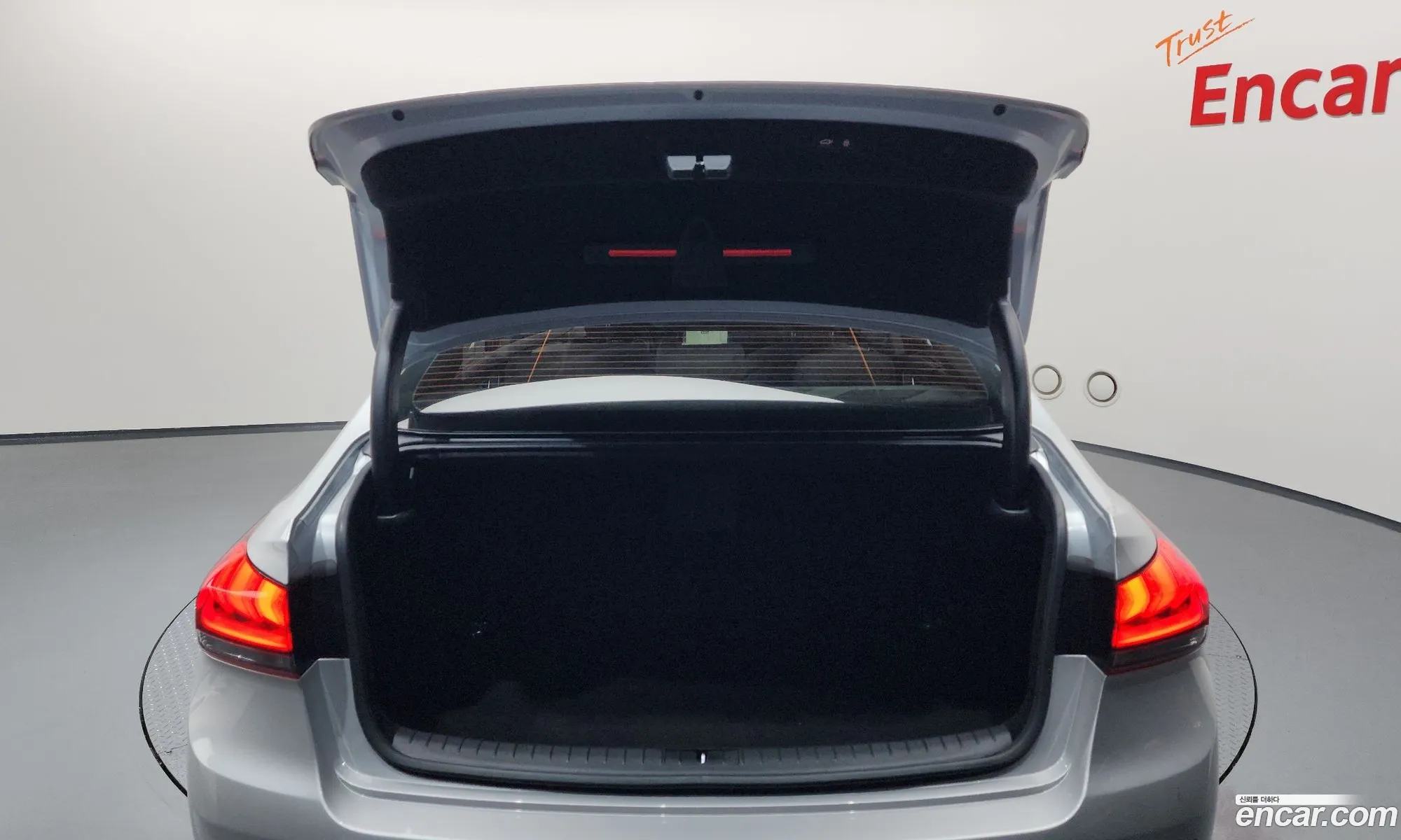 Genesis G80 2019 — 19