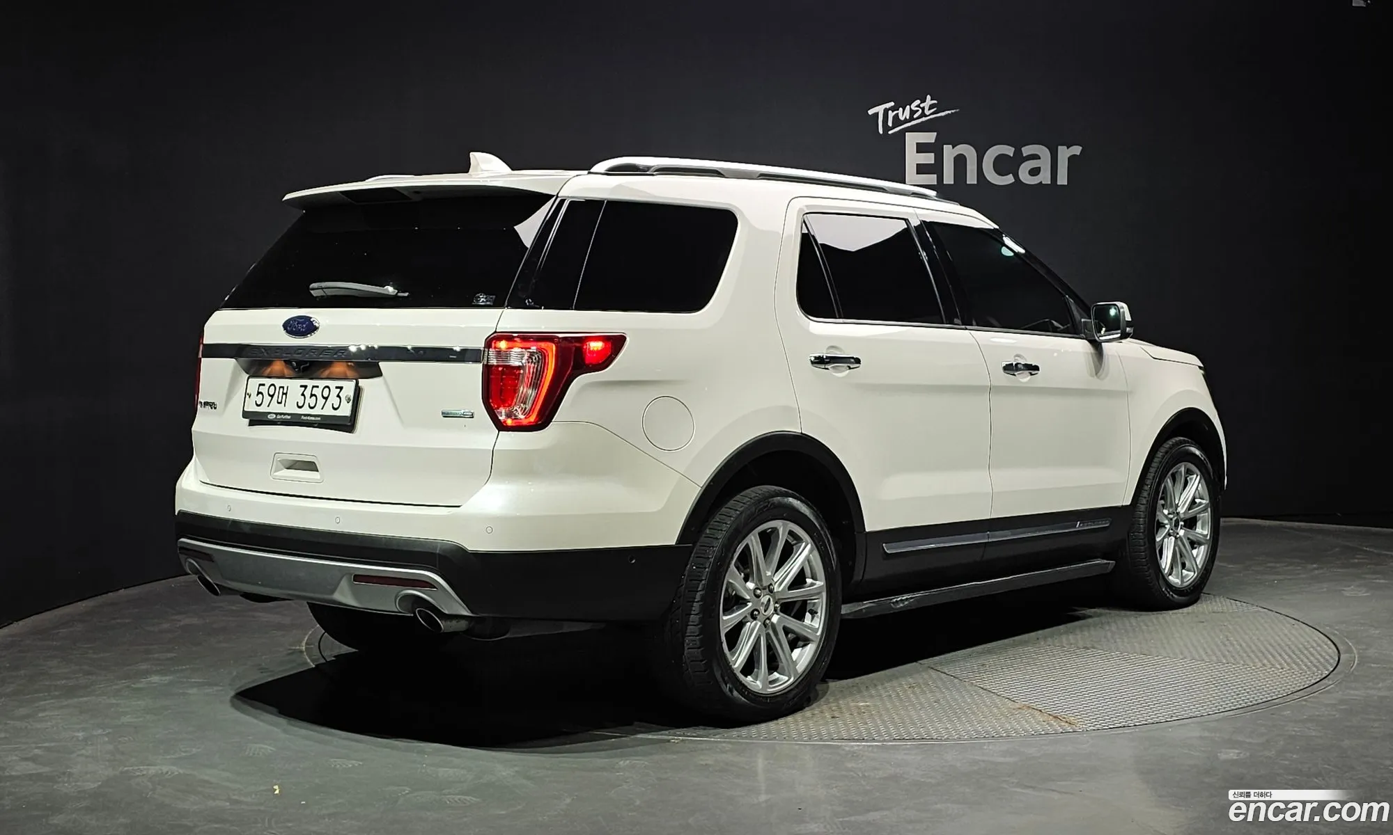Ford Explorer 2017 1FM5K8FH3HGB24810 — 13