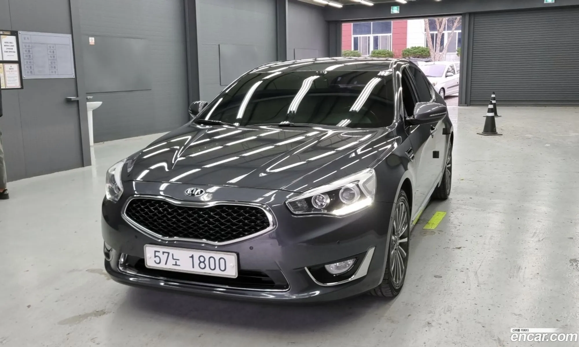 Kia K7 2012 — 18