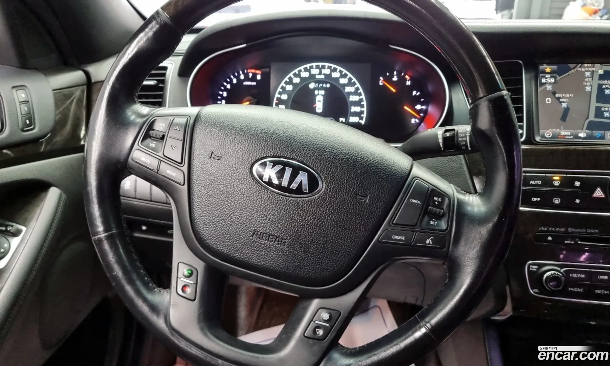 Kia K7 2012 — 7