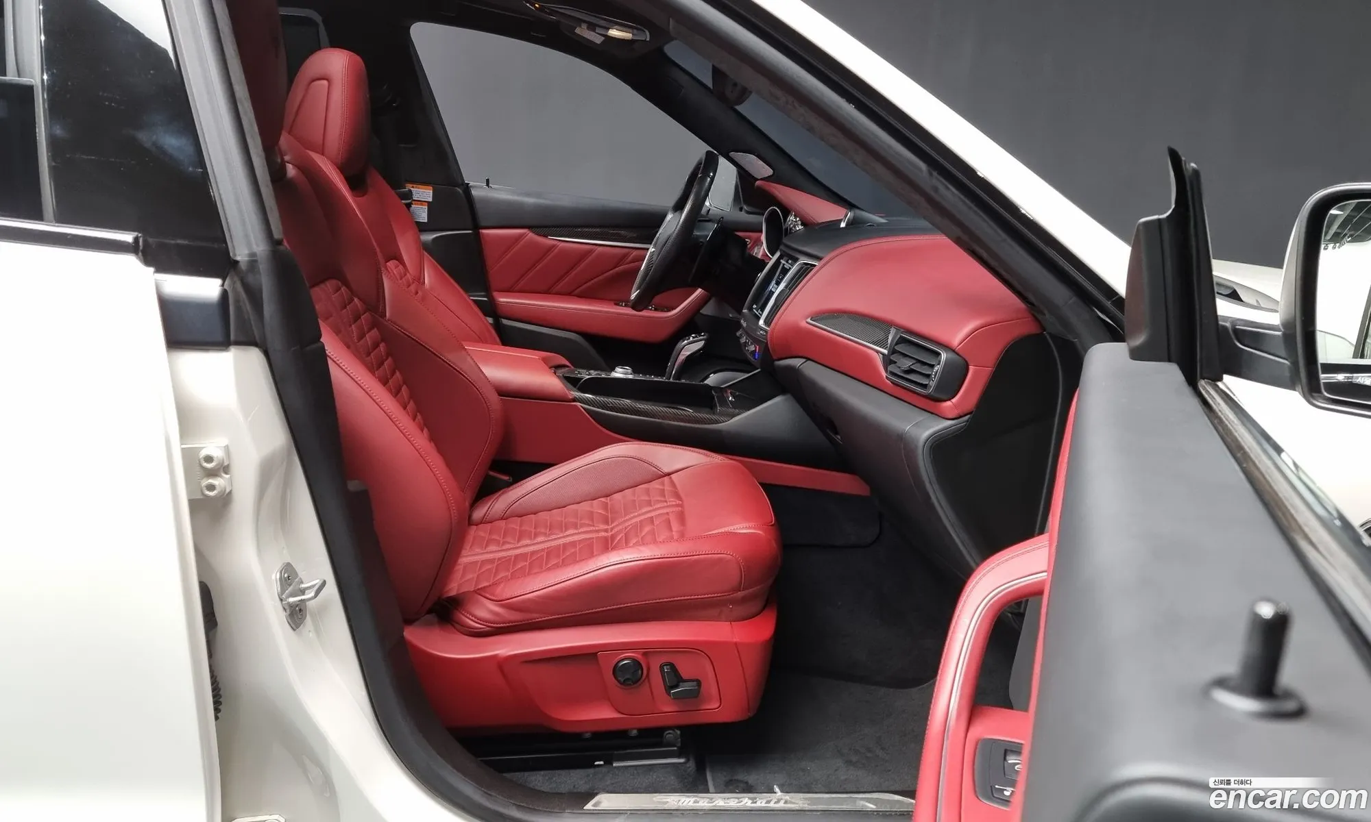 Maserati Levante 2018 ZN661ZUG2KX308038 — 20