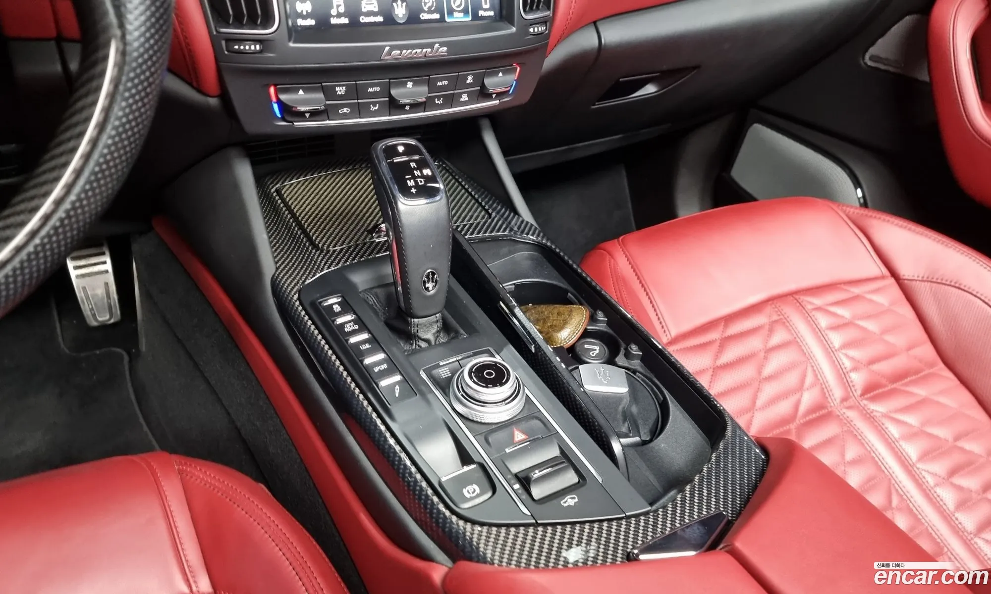 Maserati Levante 2018 ZN661ZUG2KX308038 — 11