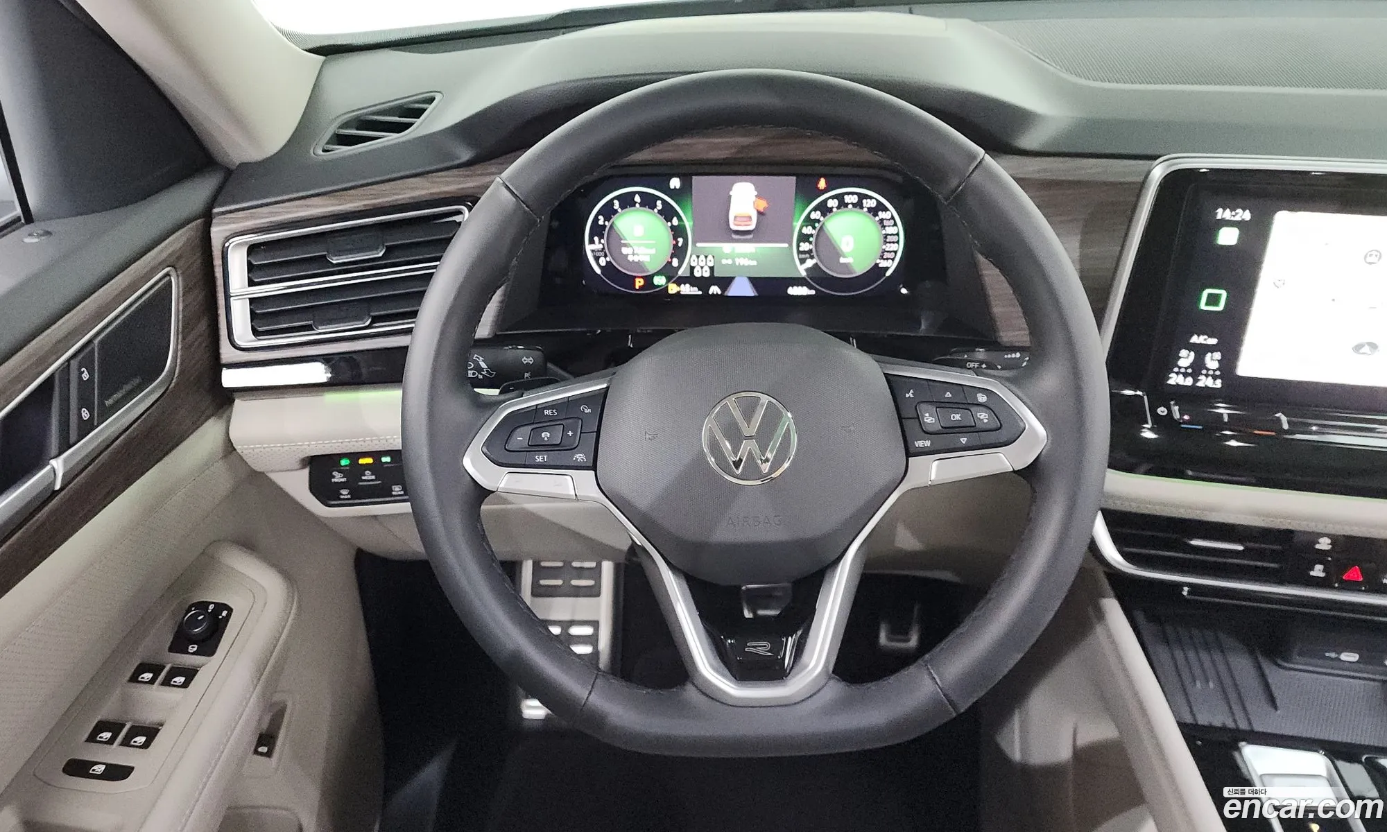 Volkswagen Atlas 2025 1V2FM2CA111111111 — 7