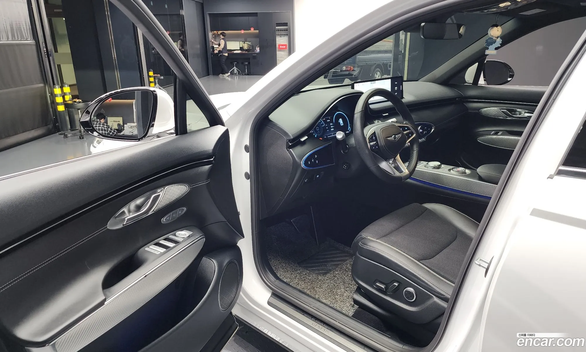 Genesis GV70 2021 — 16
