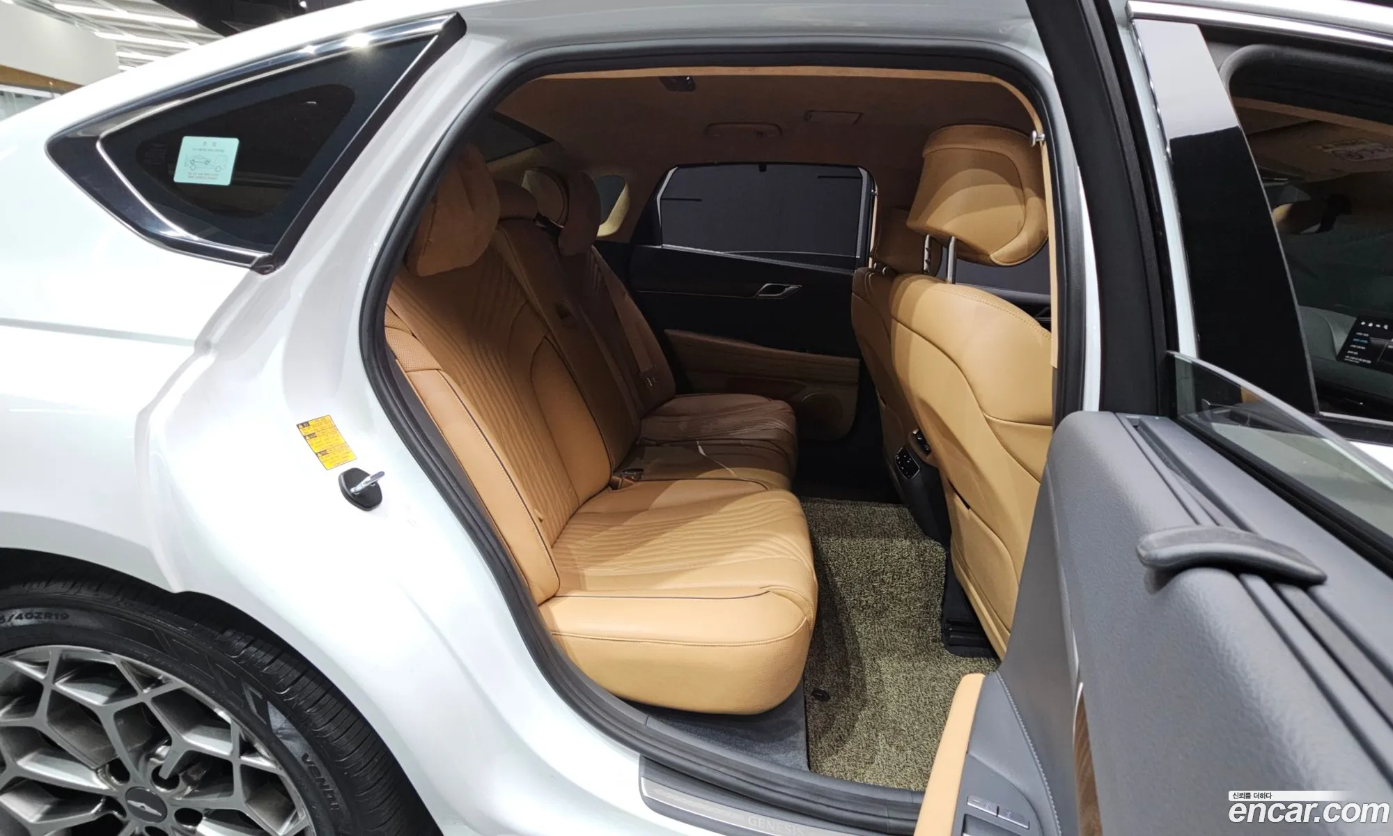 Genesis G80 2021 — 12