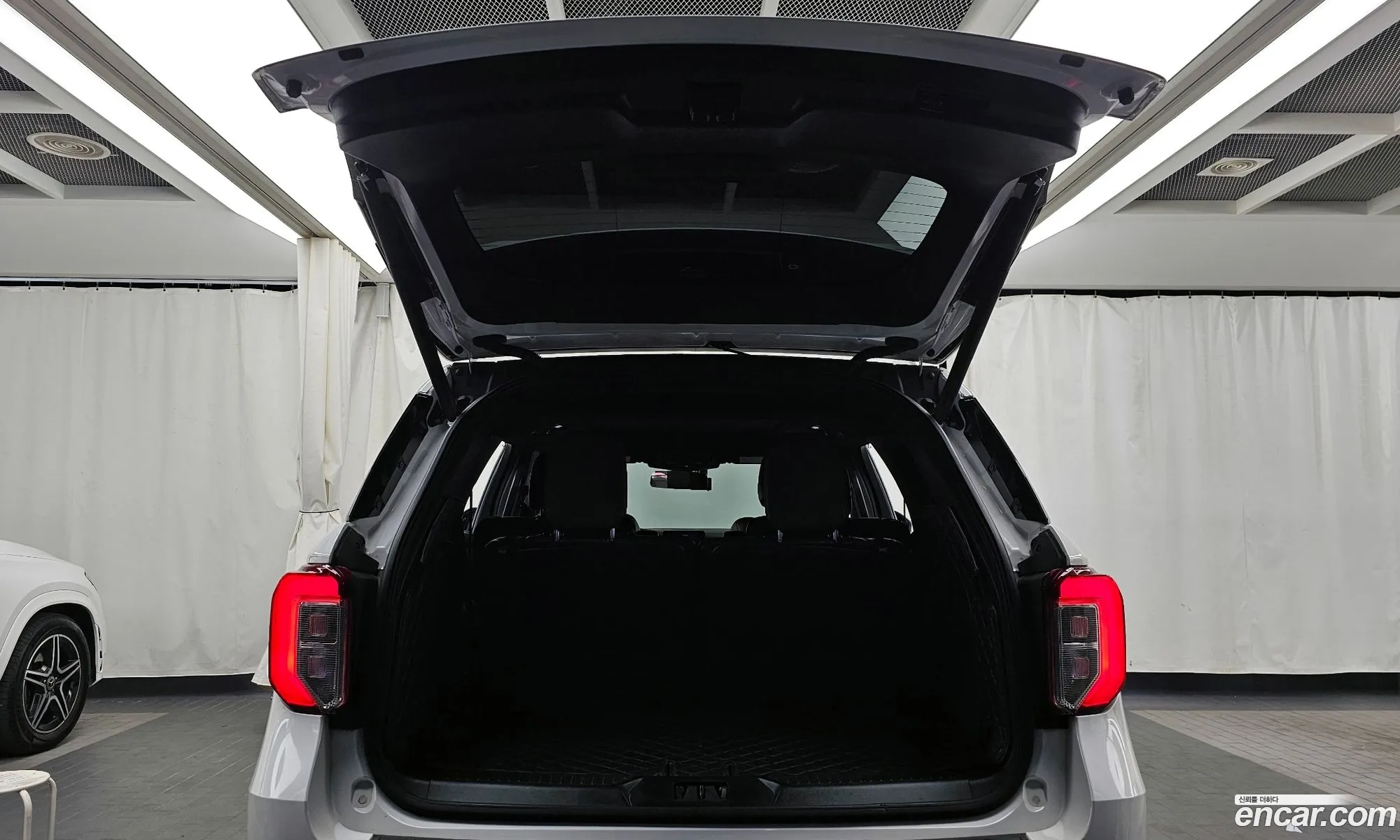 Ford Explorer 6th Gen 2021 1FM5K8HC0MGC34564 — 16
