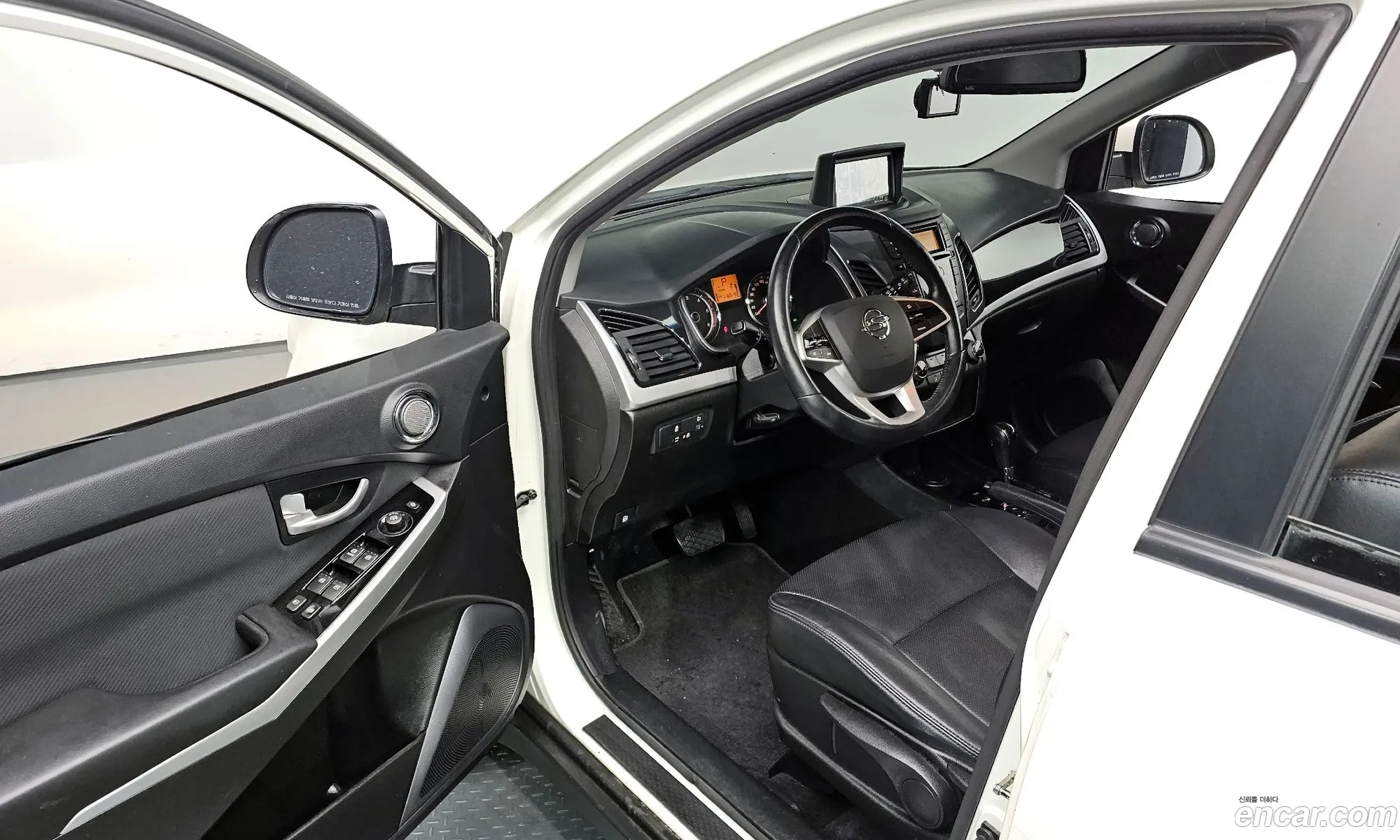 KG Mobility (SsangYong) Style Korando C 2018 — 10