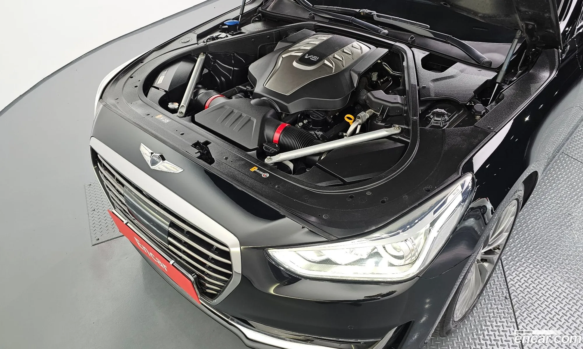 Genesis EQ900 2016 — 12