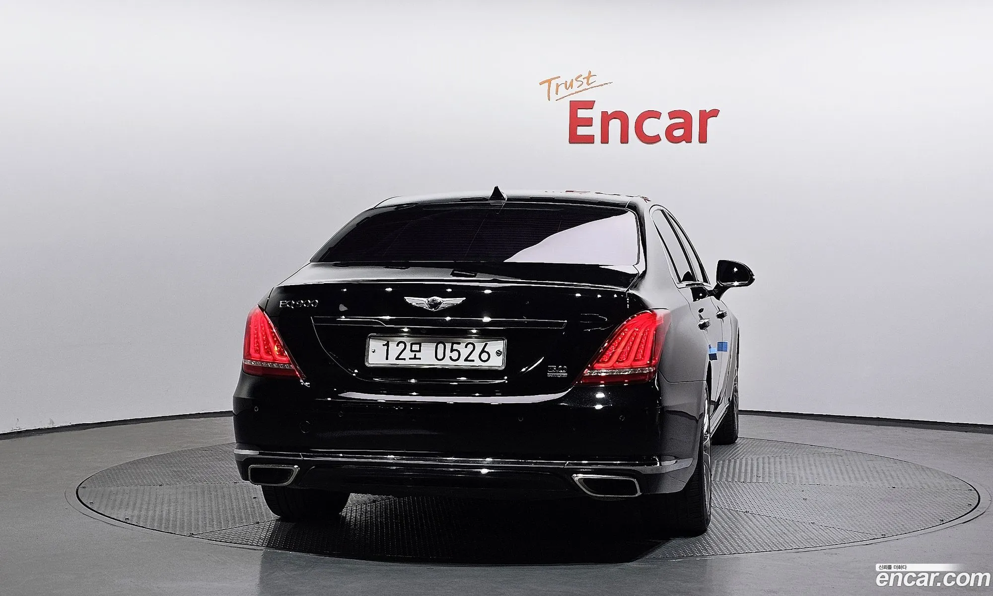 Genesis EQ900 2016 — 2