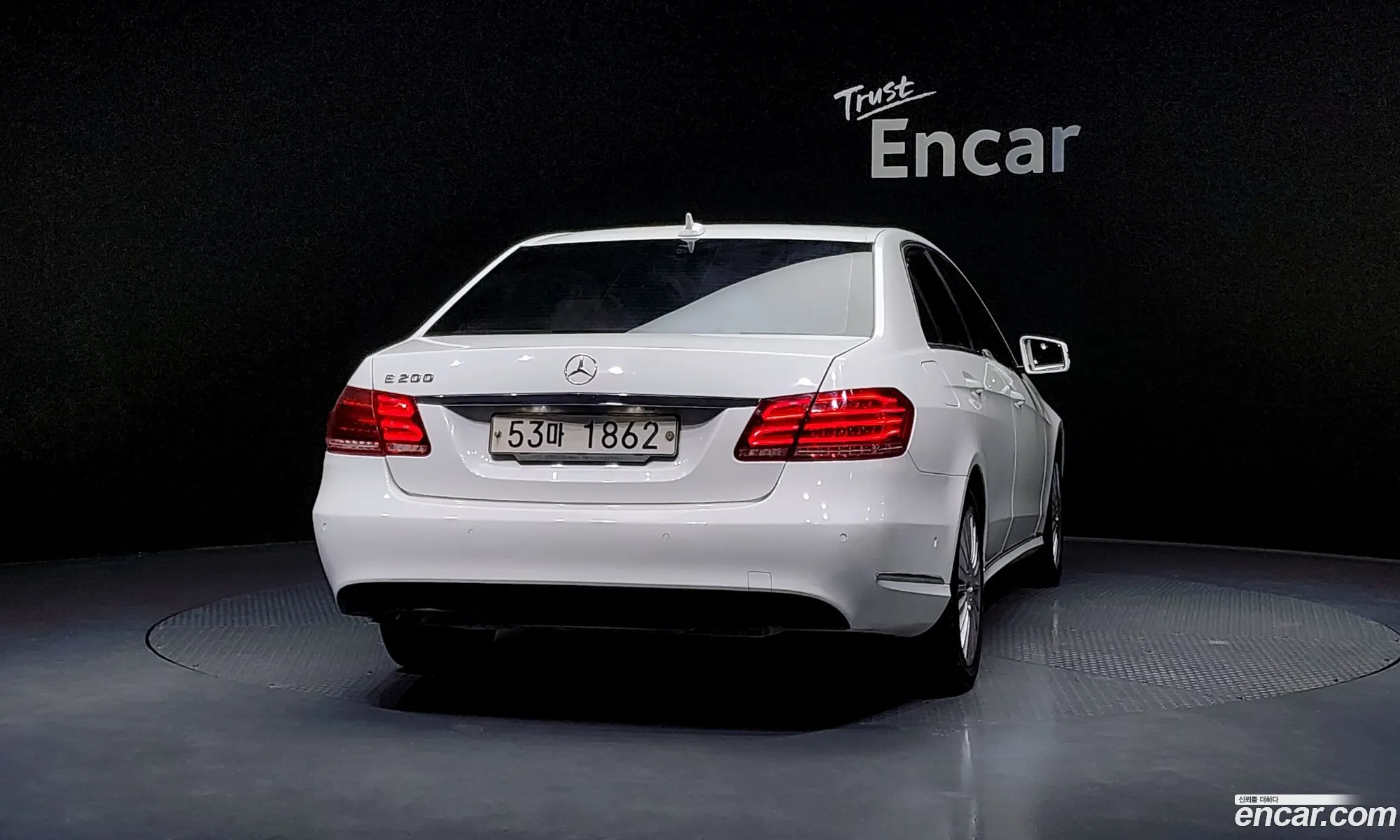 Mercedes-Benz E-Class W212 2014 WDDHF3EBXEA895887 — 10