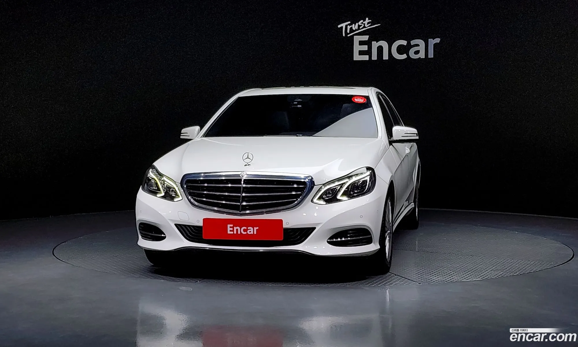 Mercedes-Benz E-Class W212 2014 WDDHF3EBXEA895887 — 16