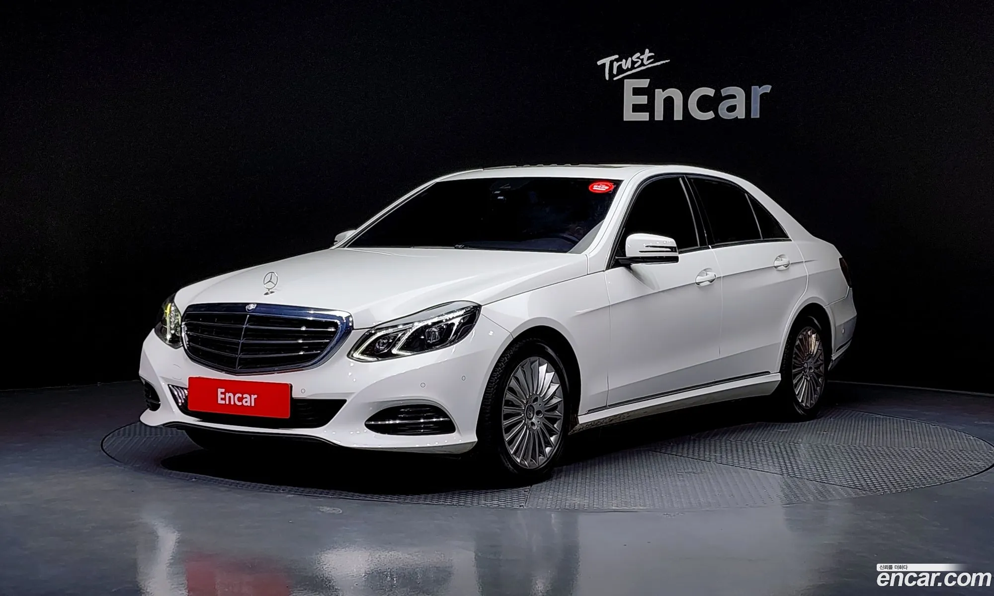 Mercedes-Benz E-Class W212 2014 WDDHF3EBXEA895887 — 19