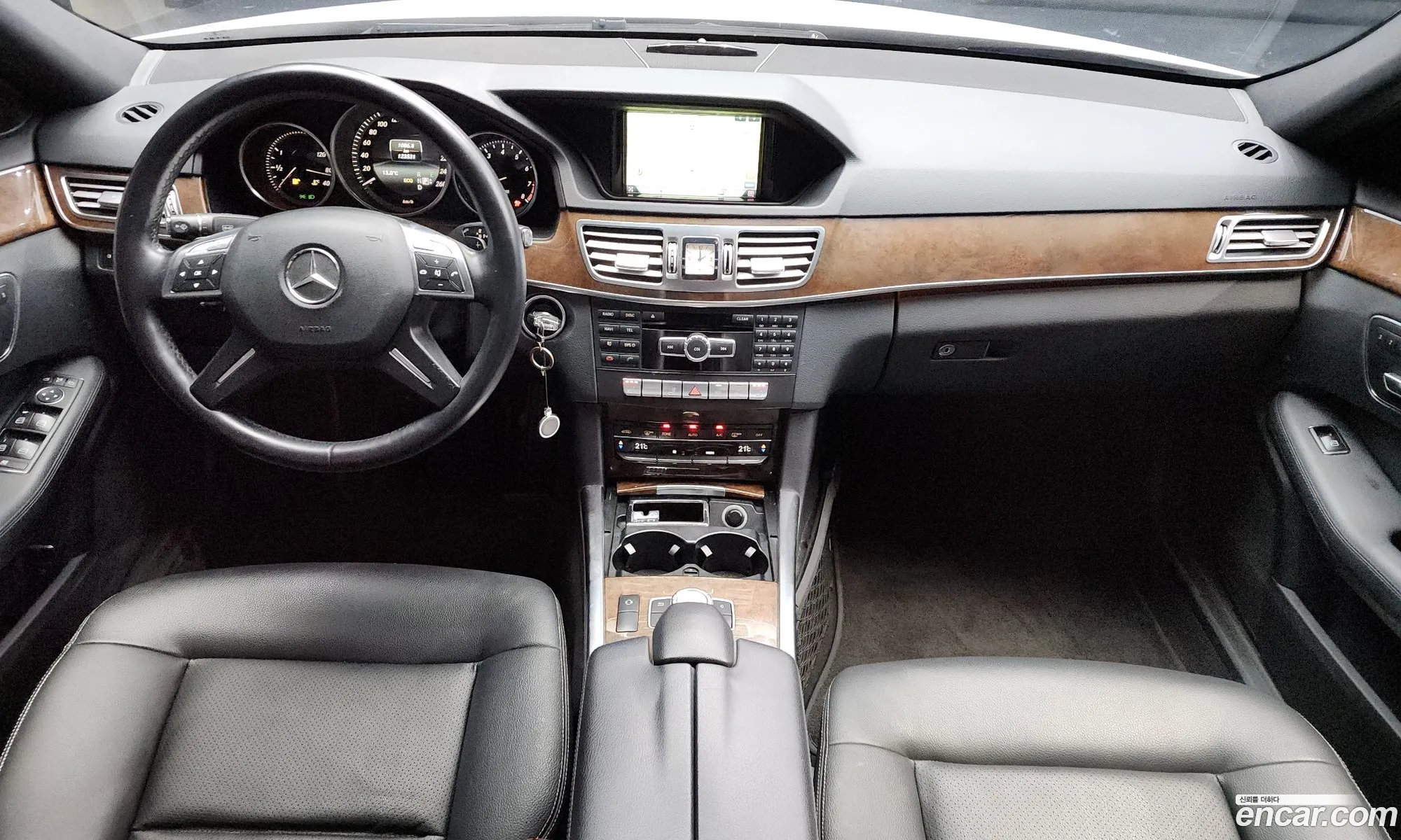 Mercedes-Benz E-Class W212 2014 WDDHF3EBXEA895887 — 12