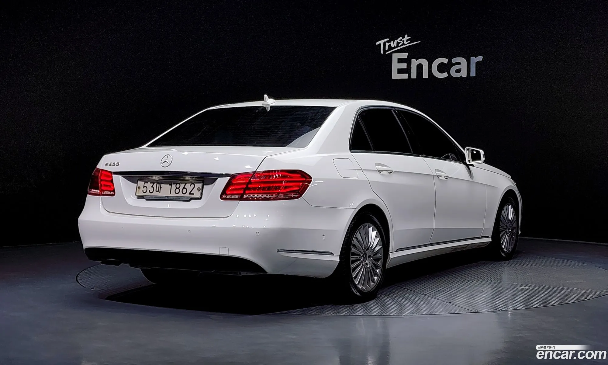 Mercedes-Benz E-Class W212 2014 WDDHF3EBXEA895887 — 9
